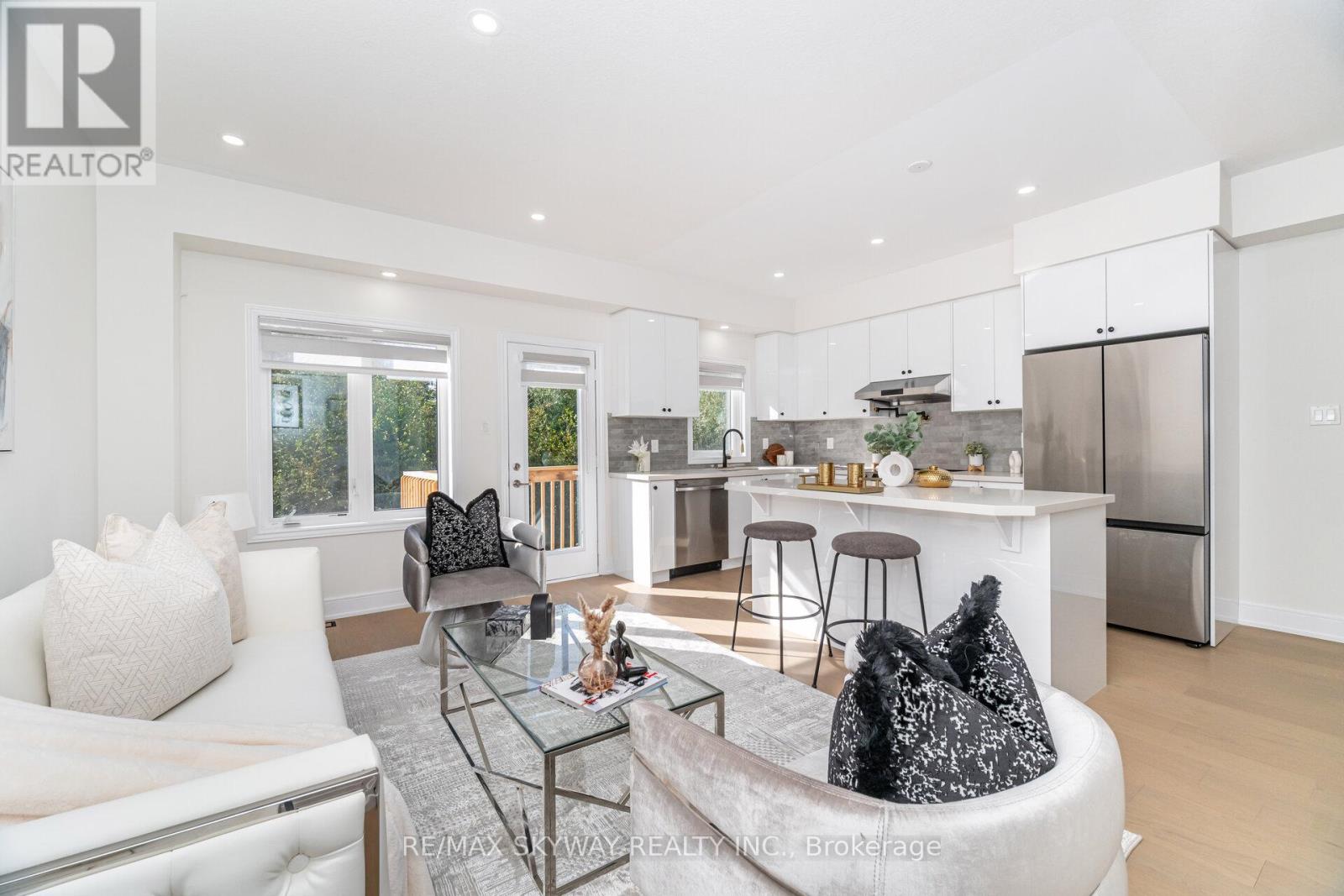 102 - 305 Garner Road W, Hamilton, Ontario  L9G 5E6 - Photo 18 - X12516842