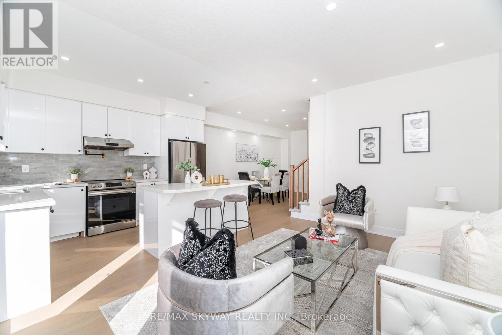 102 - 305 Garner Road W, Hamilton, Ontario  L9G 5E6 - Photo 22 - X12516842