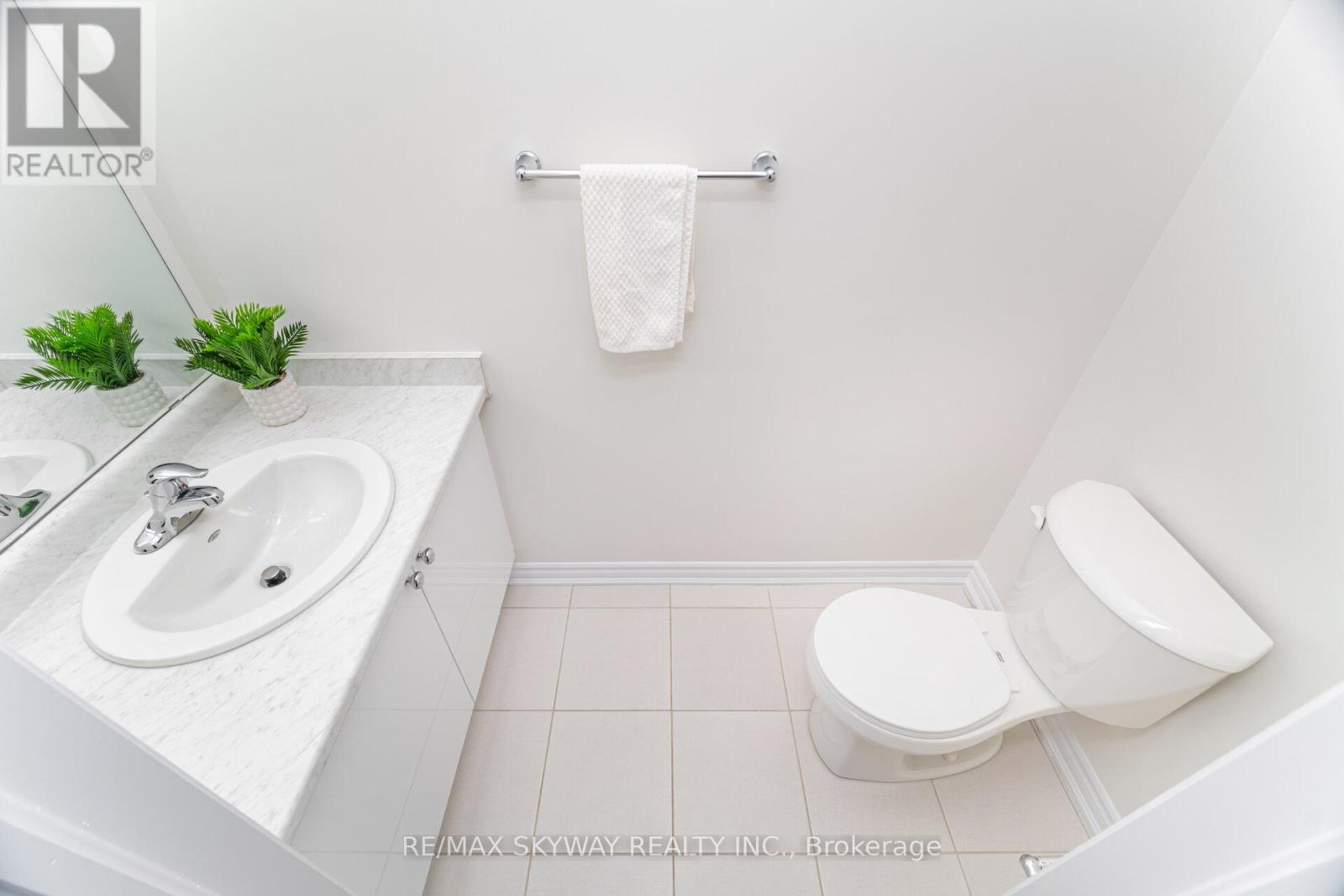 102 - 305 Garner Road W, Hamilton, Ontario  L9G 5E6 - Photo 23 - X12516842