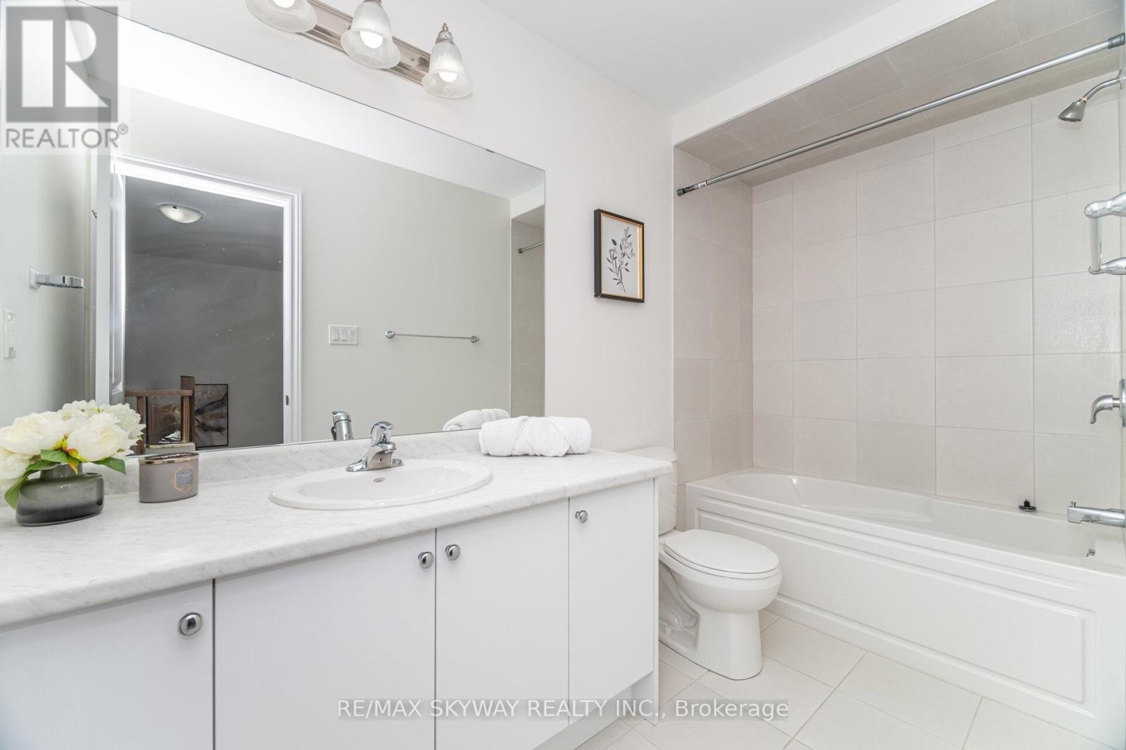 102 - 305 Garner Road W, Hamilton, Ontario  L9G 5E6 - Photo 36 - X12516842