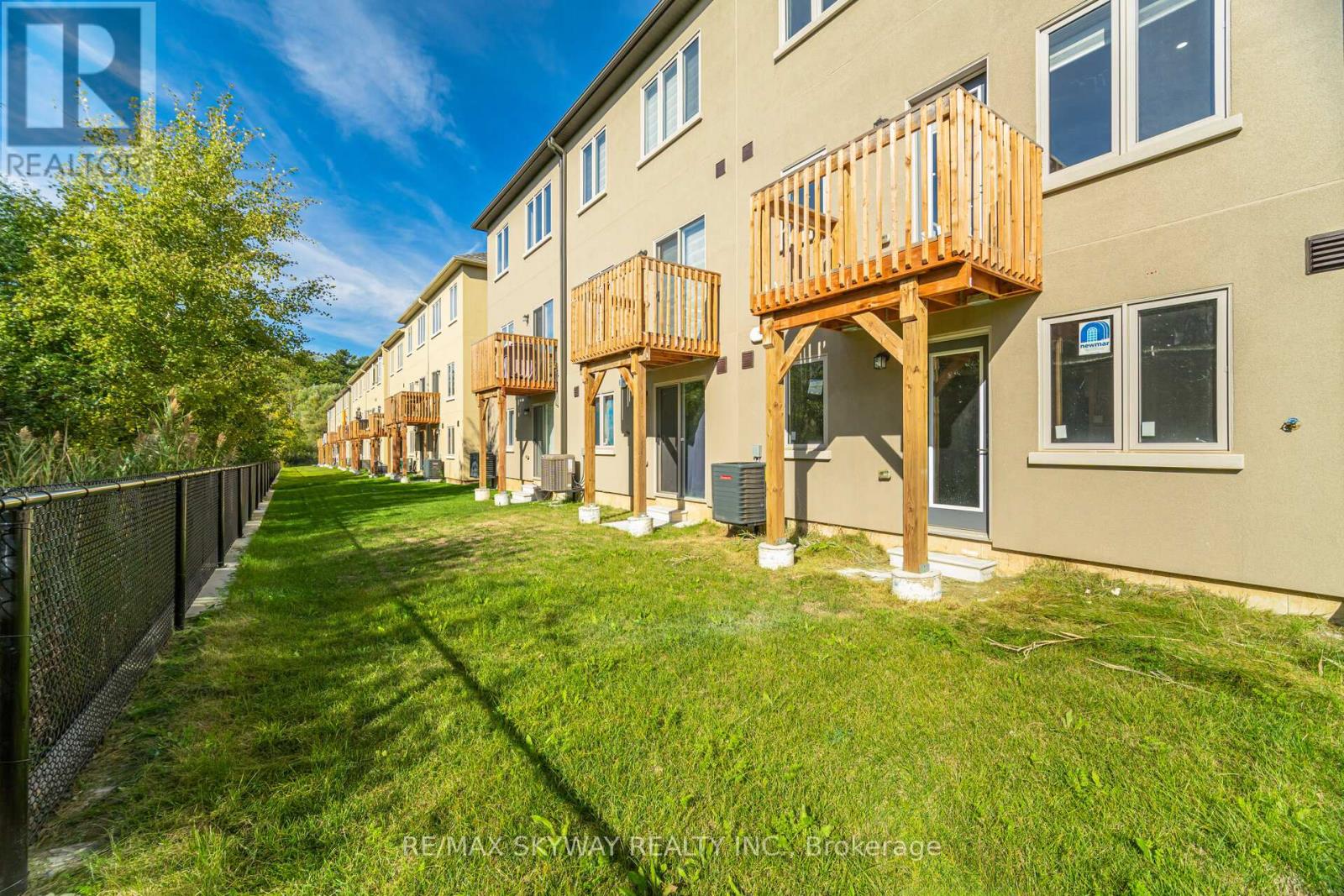 102 - 305 Garner Road W, Hamilton, Ontario  L9G 5E6 - Photo 44 - X12516842