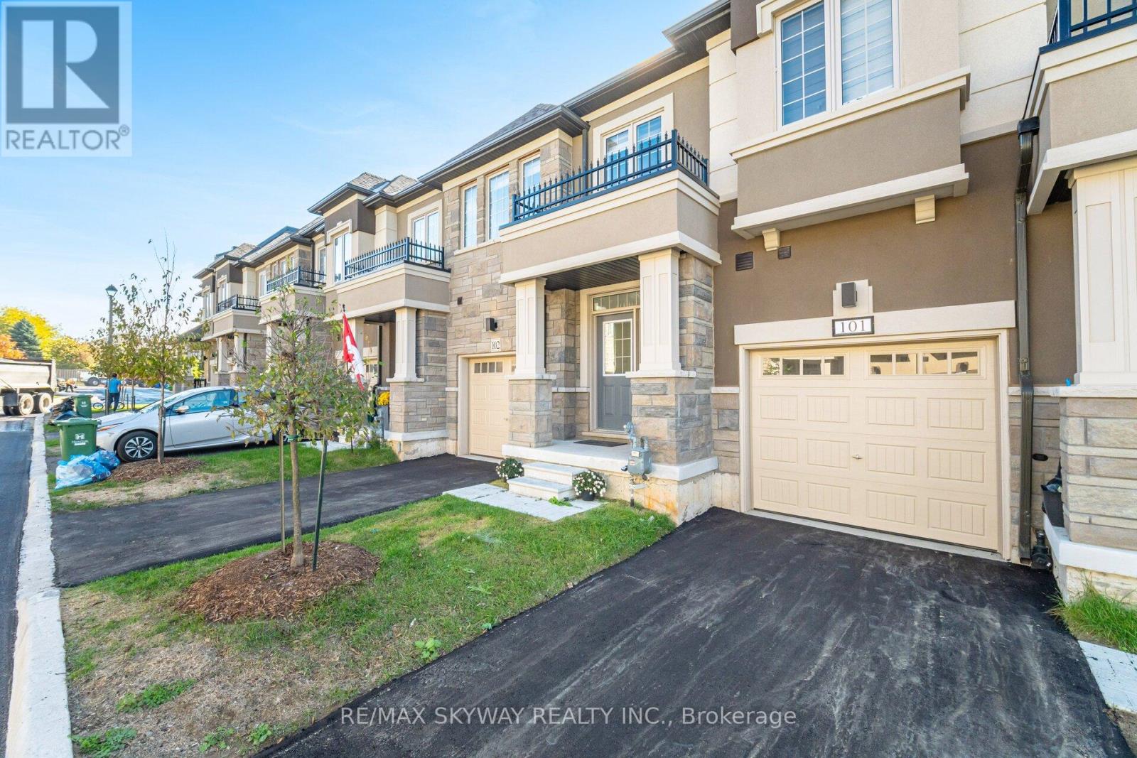 102 - 305 Garner Road W, Hamilton, Ontario  L9G 5E6 - Photo 5 - X12516842