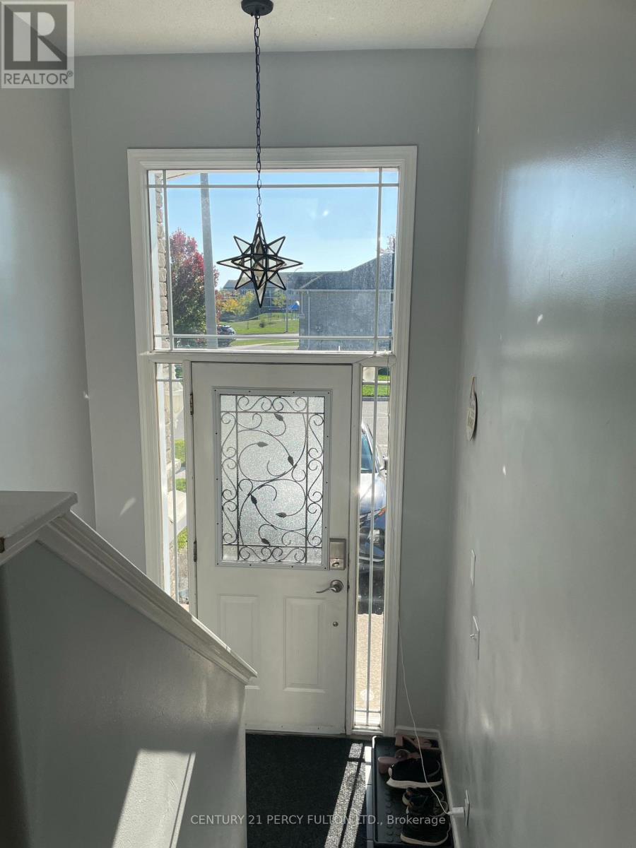 181 Parcells Crescent, Peterborough, Ontario  K9K 2P2 - Photo 2 - X12516870