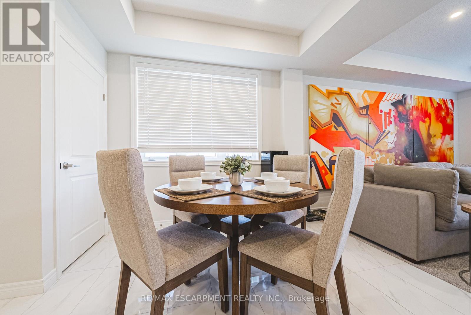 21 Zoe Lane, Hamilton, Ontario  L0R 1C0 - Photo 13 - X12516908