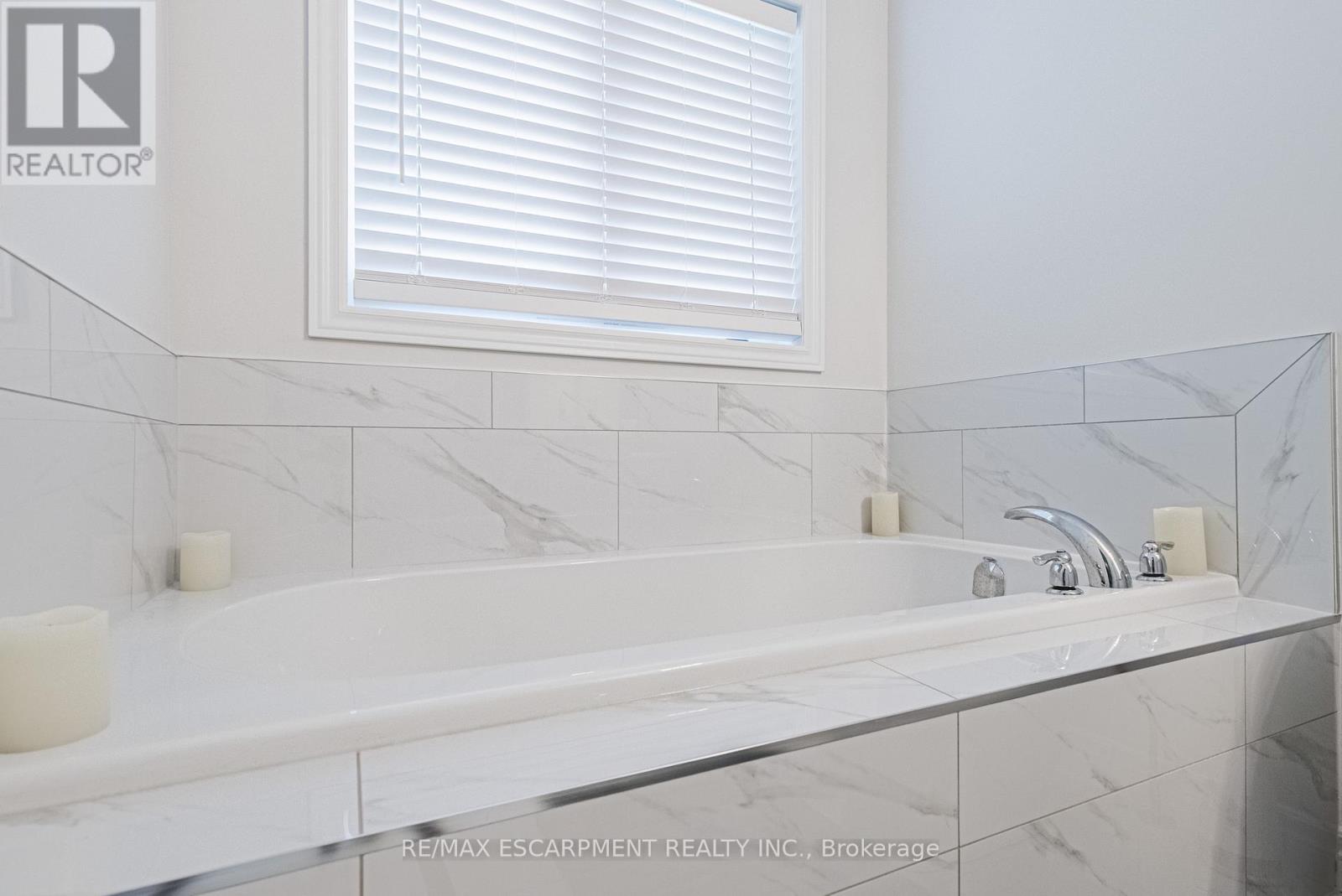 21 Zoe Lane, Hamilton, Ontario  L0R 1C0 - Photo 30 - X12516908