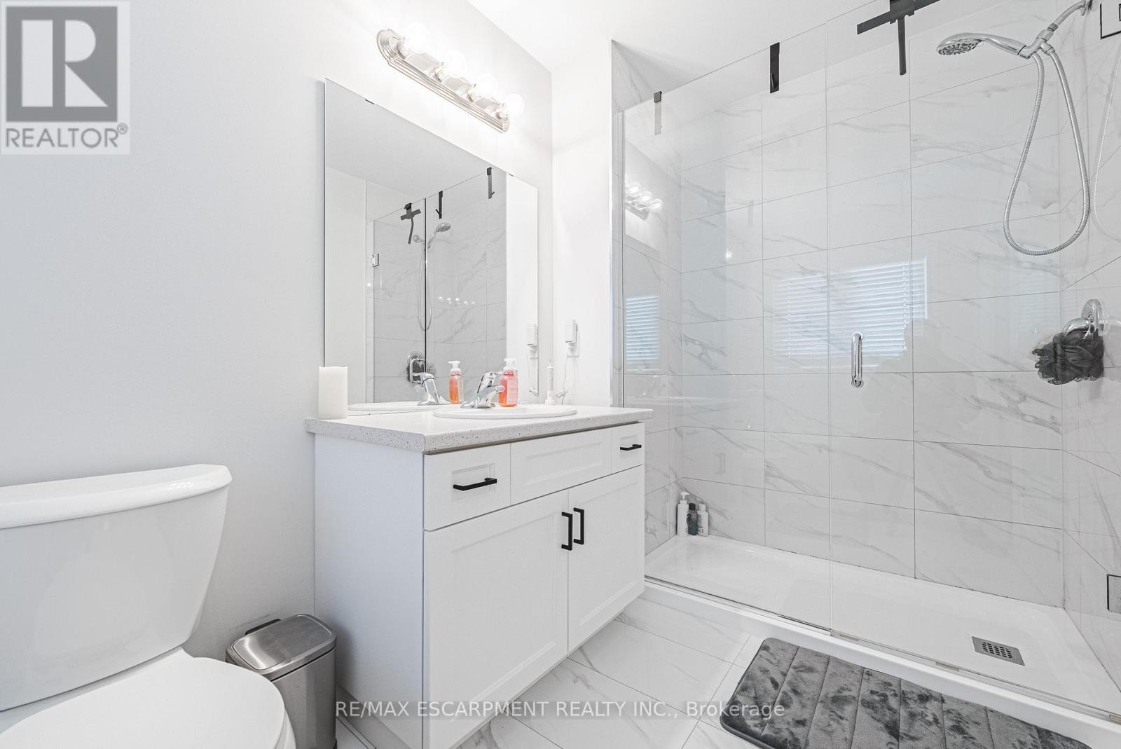 21 Zoe Lane, Hamilton, Ontario  L0R 1C0 - Photo 31 - X12516908