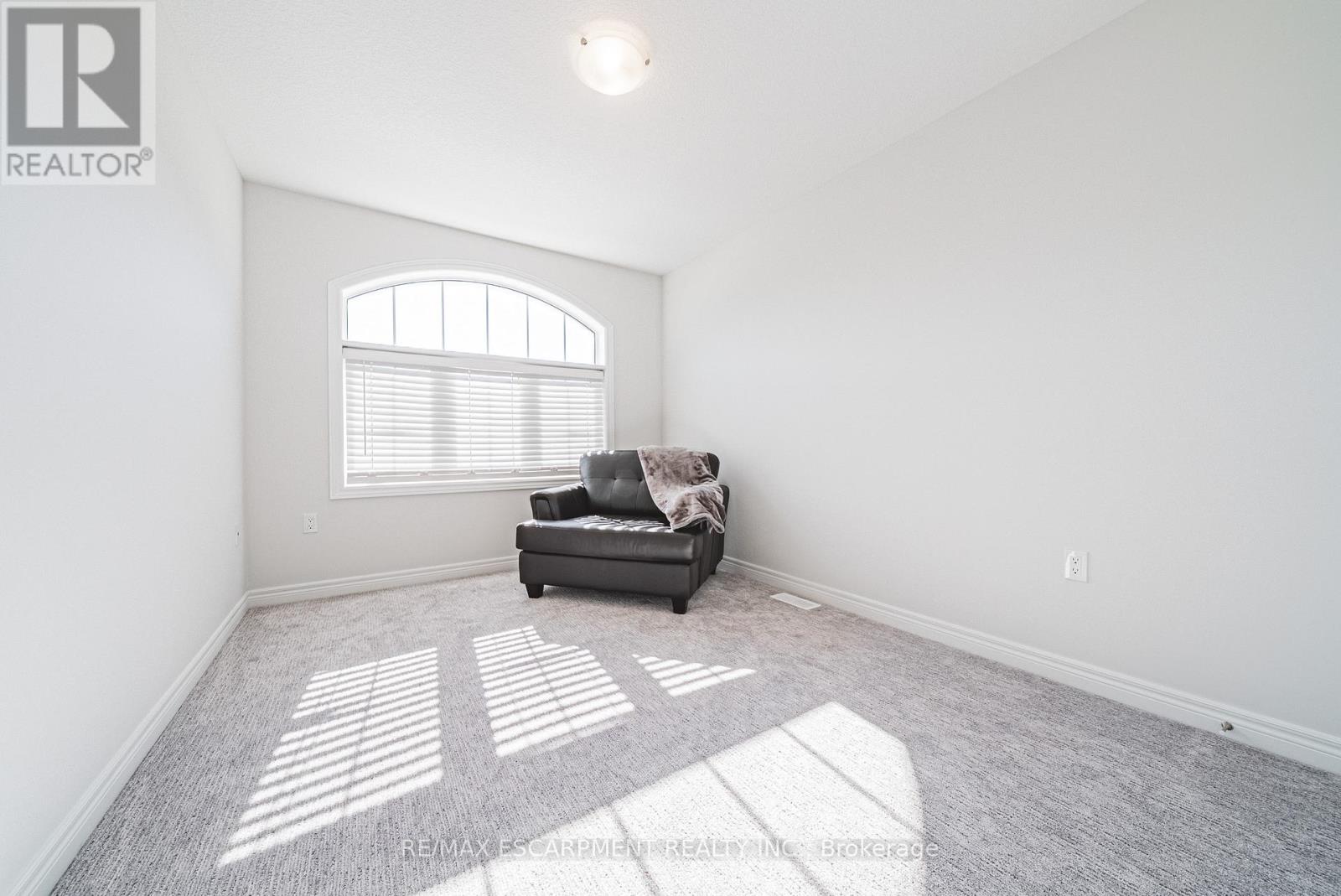 21 Zoe Lane, Hamilton, Ontario  L0R 1C0 - Photo 37 - X12516908