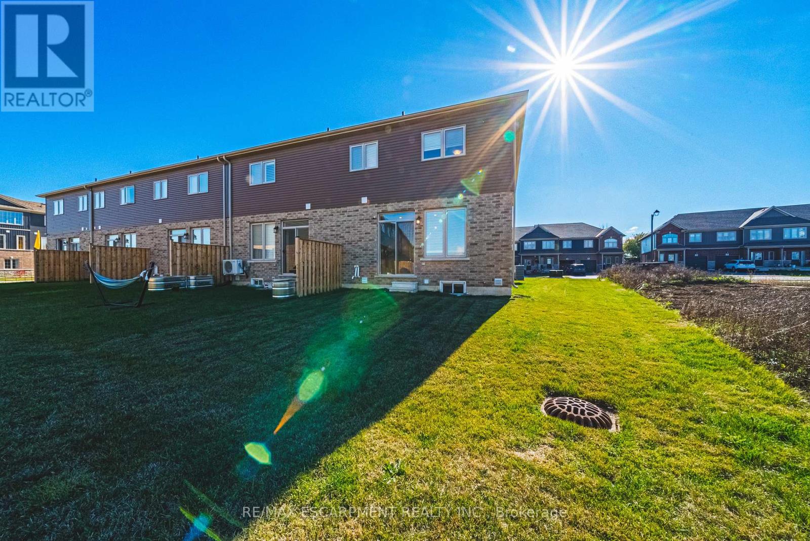 21 Zoe Lane, Hamilton, Ontario  L0R 1C0 - Photo 39 - X12516908