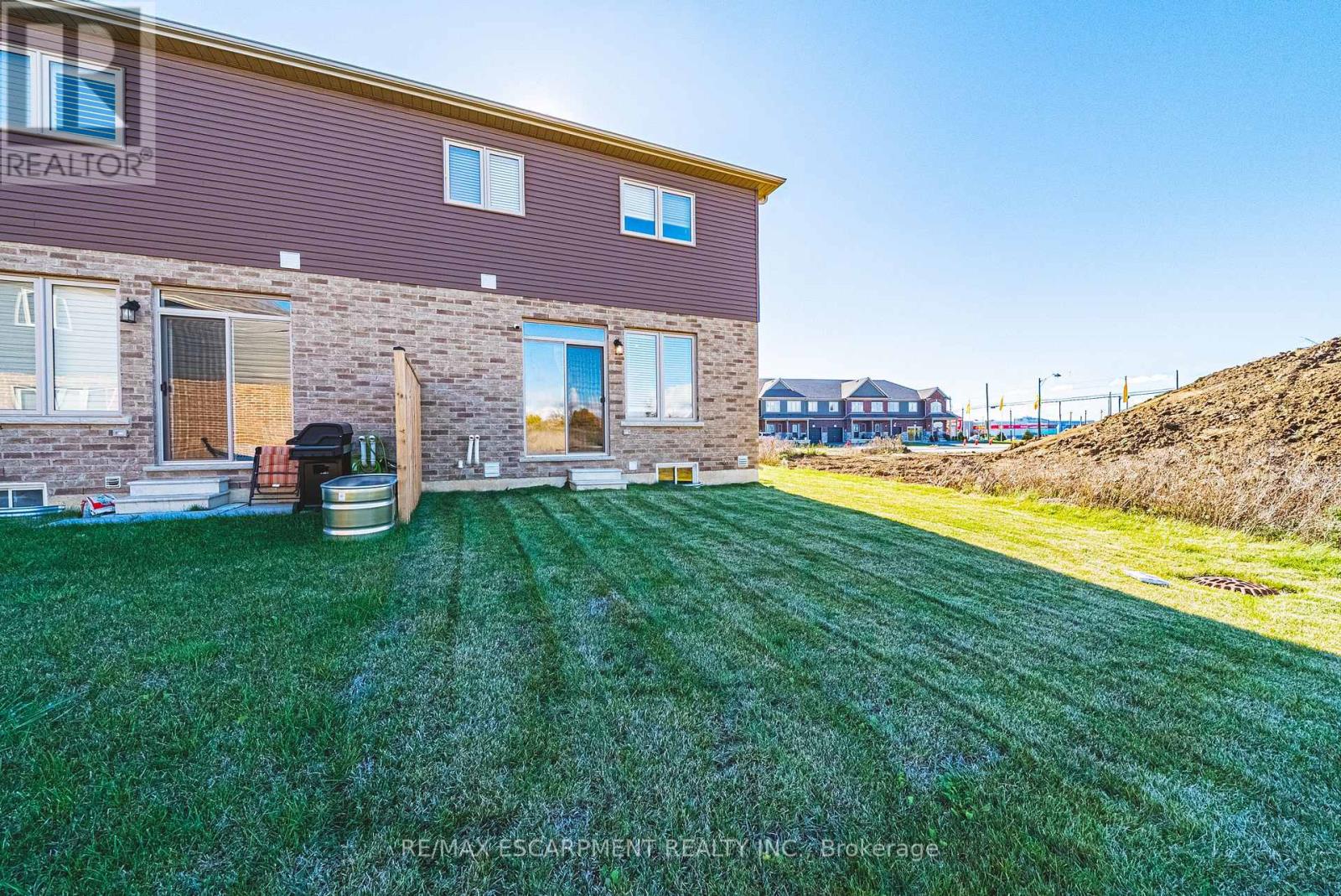 21 Zoe Lane, Hamilton, Ontario  L0R 1C0 - Photo 40 - X12516908
