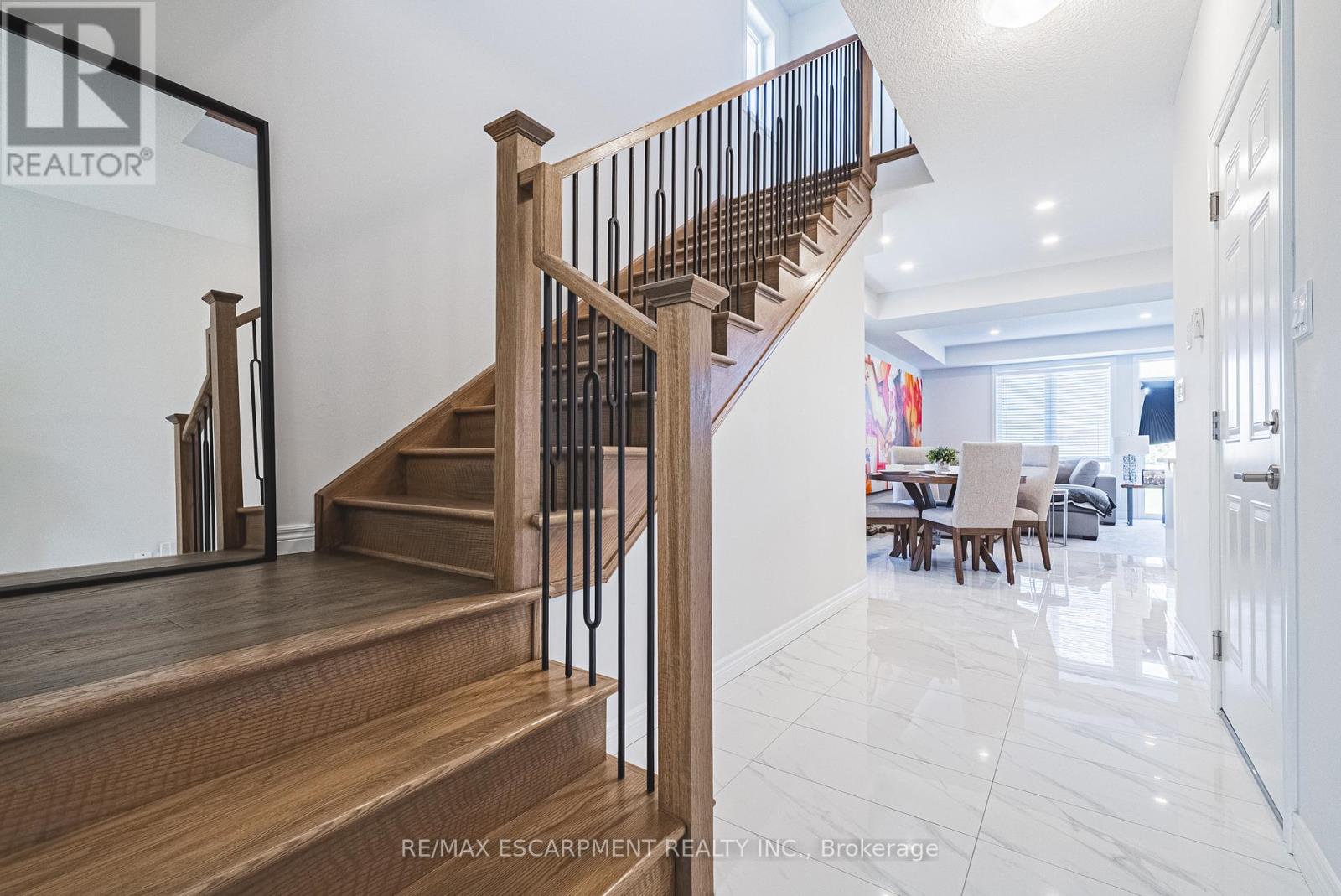 21 Zoe Lane, Hamilton, Ontario  L0R 1C0 - Photo 6 - X12516908