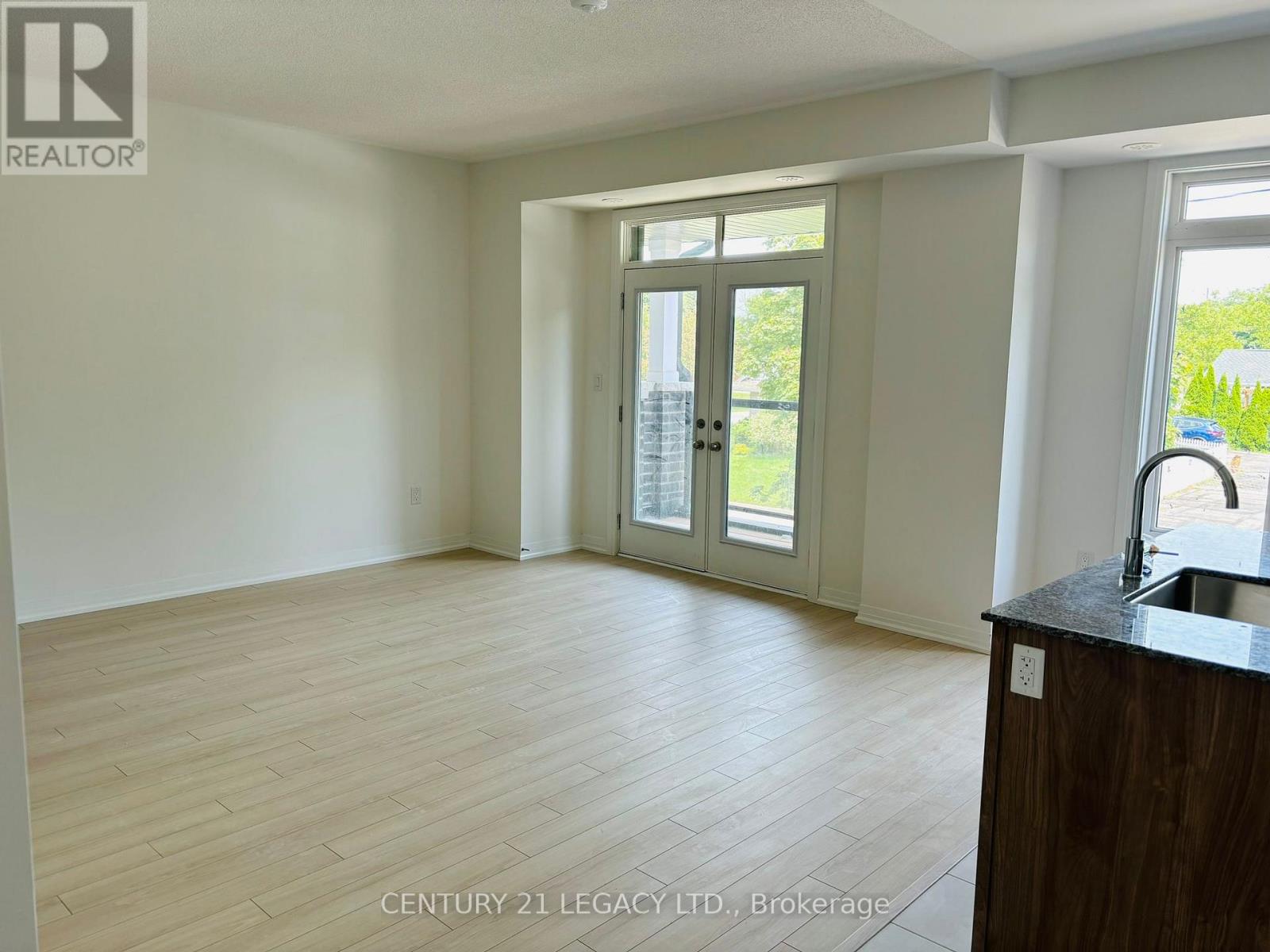 15 - 20 Sidney Rose Common Street, St. Catharines, Ontario  L2B 0B3 - Photo 5 - X12516974