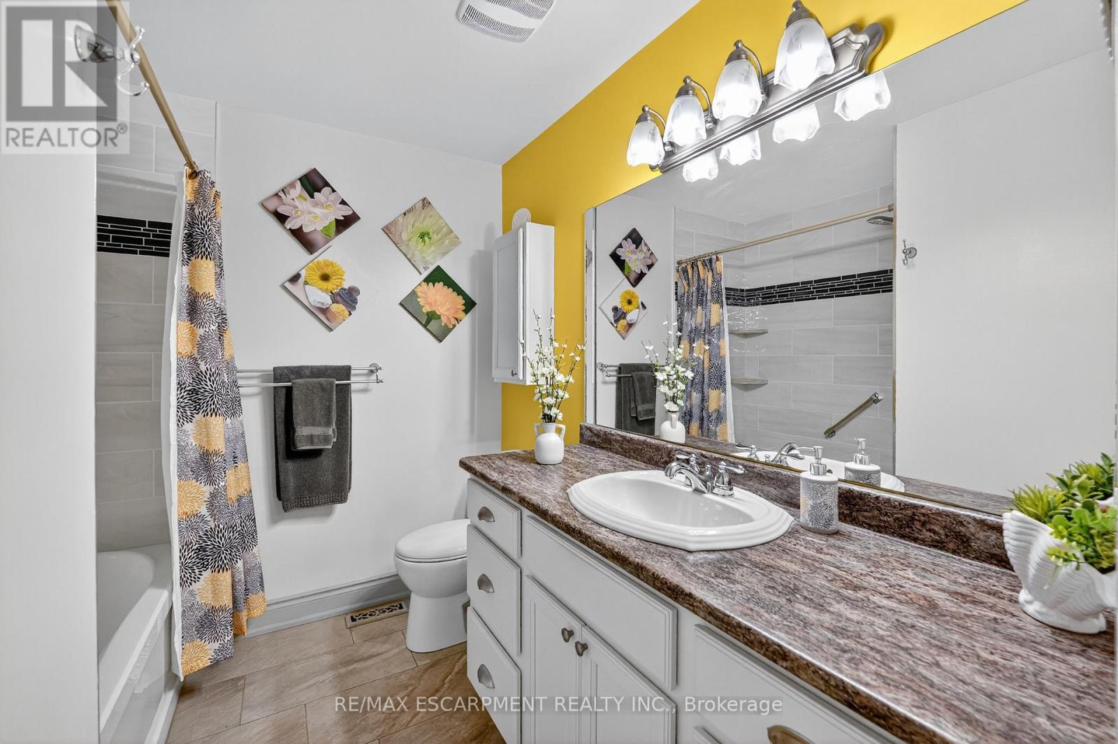 47 Rowena Court, Hamilton, Ontario  L8W 1H9 - Photo 18 - X12517036