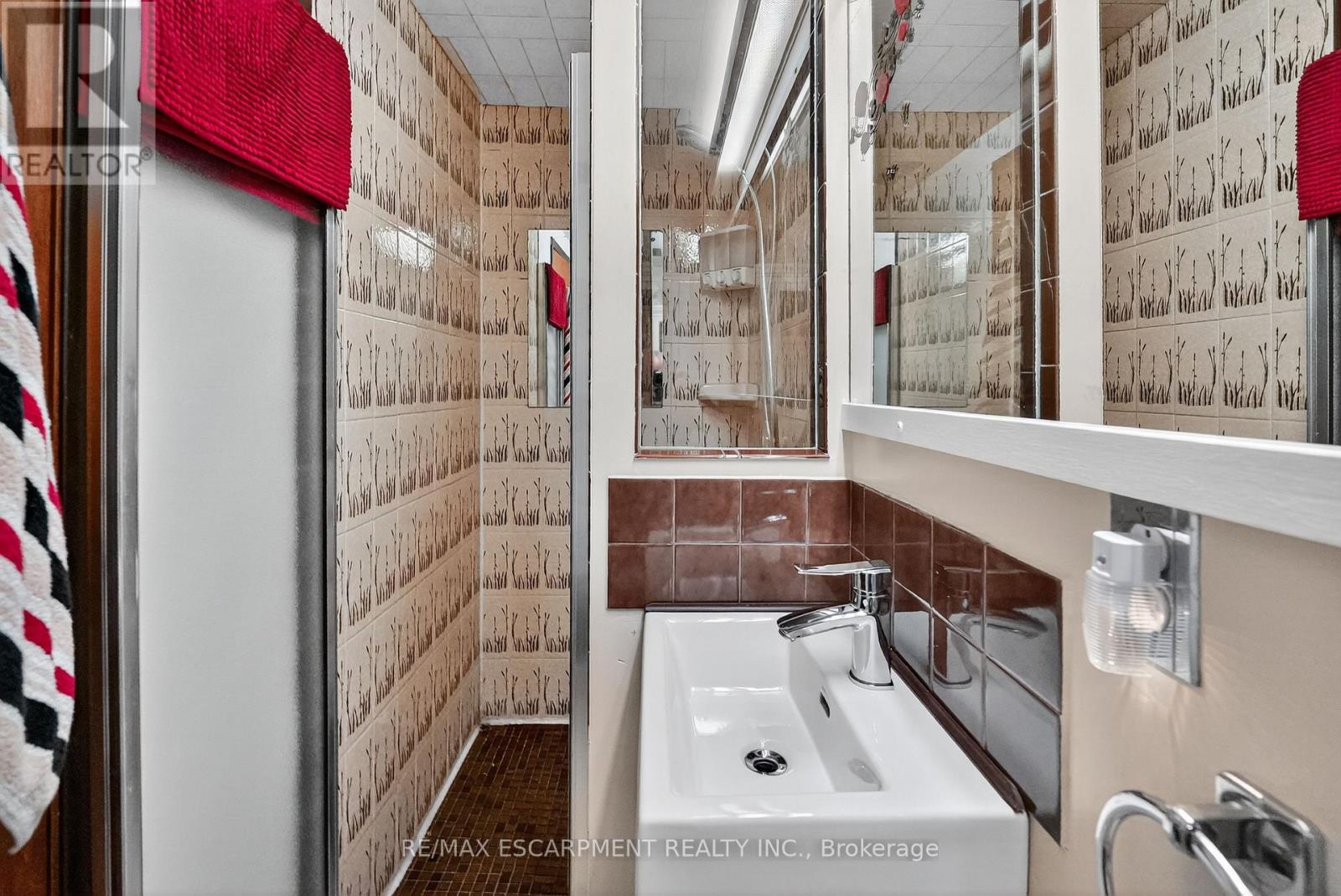 47 Rowena Court, Hamilton, Ontario  L8W 1H9 - Photo 21 - X12517036