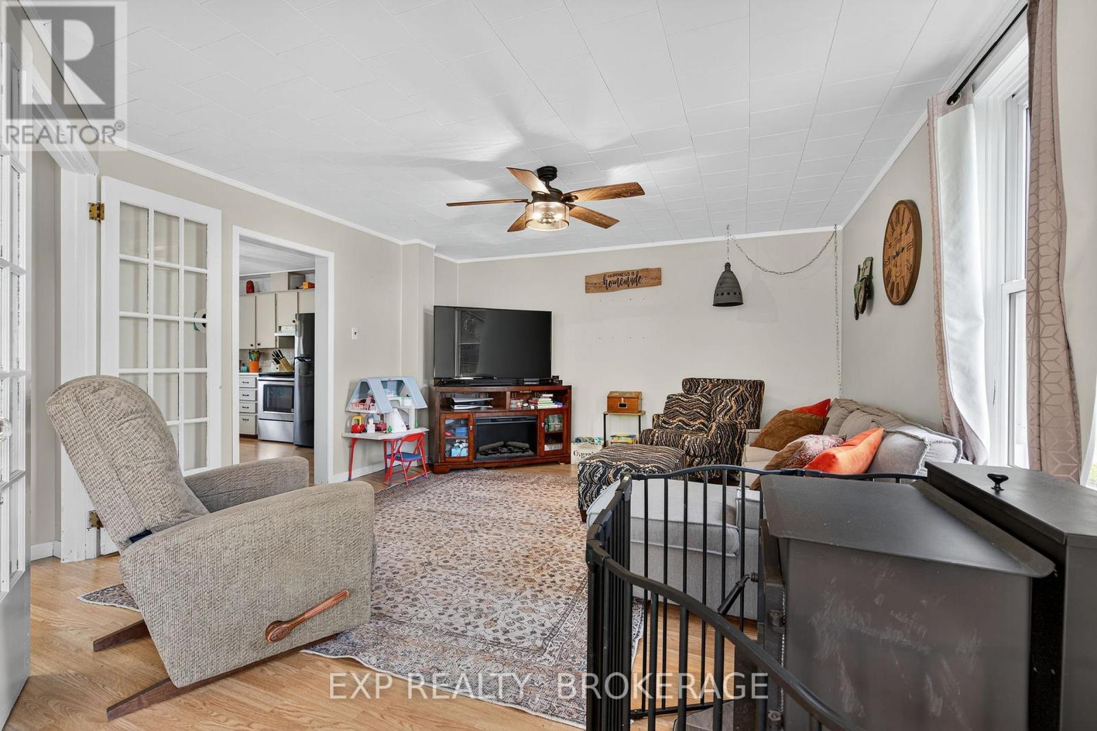 10 Miller Street, Leeds And The Thousand Islands, Ontario  K0E 1L0 - Photo 10 - X12516952