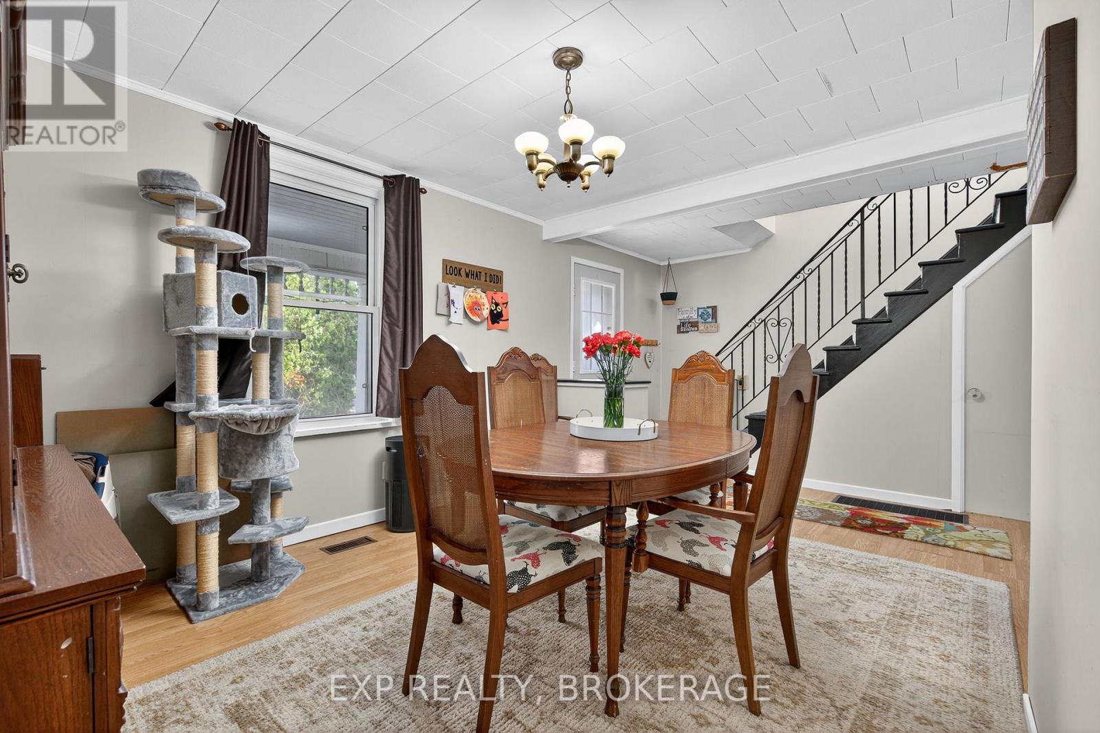 10 Miller Street, Leeds And The Thousand Islands, Ontario  K0E 1L0 - Photo 11 - X12516952