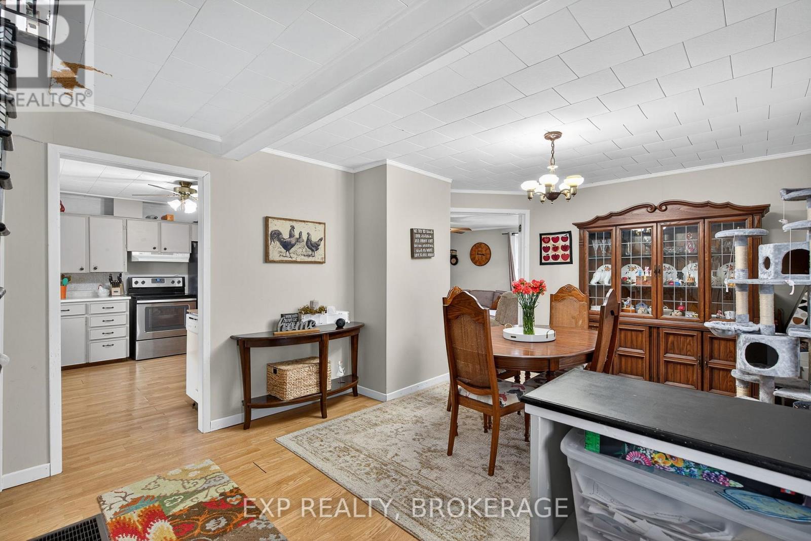 10 Miller Street, Leeds And The Thousand Islands, Ontario  K0E 1L0 - Photo 13 - X12516952