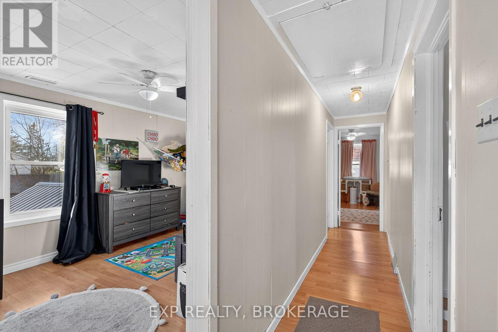 10 Miller Street, Leeds And The Thousand Islands, Ontario  K0E 1L0 - Photo 15 - X12516952