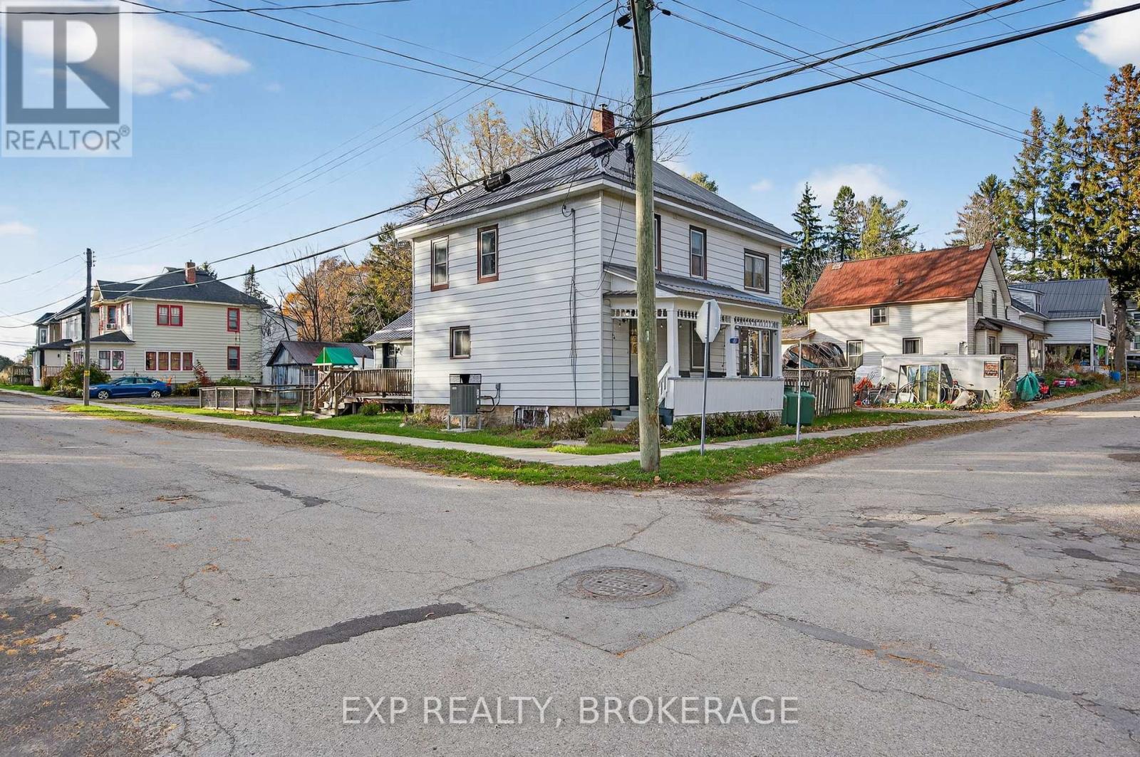 10 Miller Street, Leeds And The Thousand Islands, Ontario  K0E 1L0 - Photo 29 - X12516952