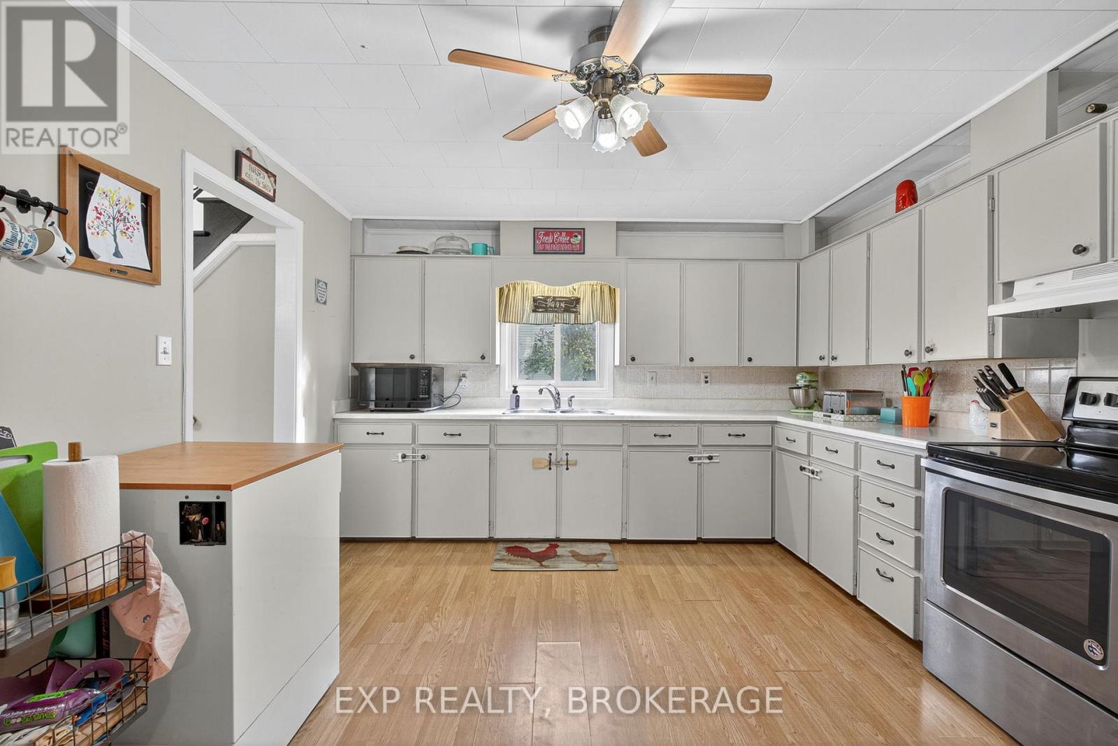 10 Miller Street, Leeds And The Thousand Islands, Ontario  K0E 1L0 - Photo 6 - X12516952