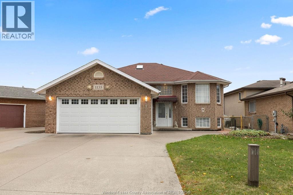 1135 STANLEY STREET, windsor, Ontario