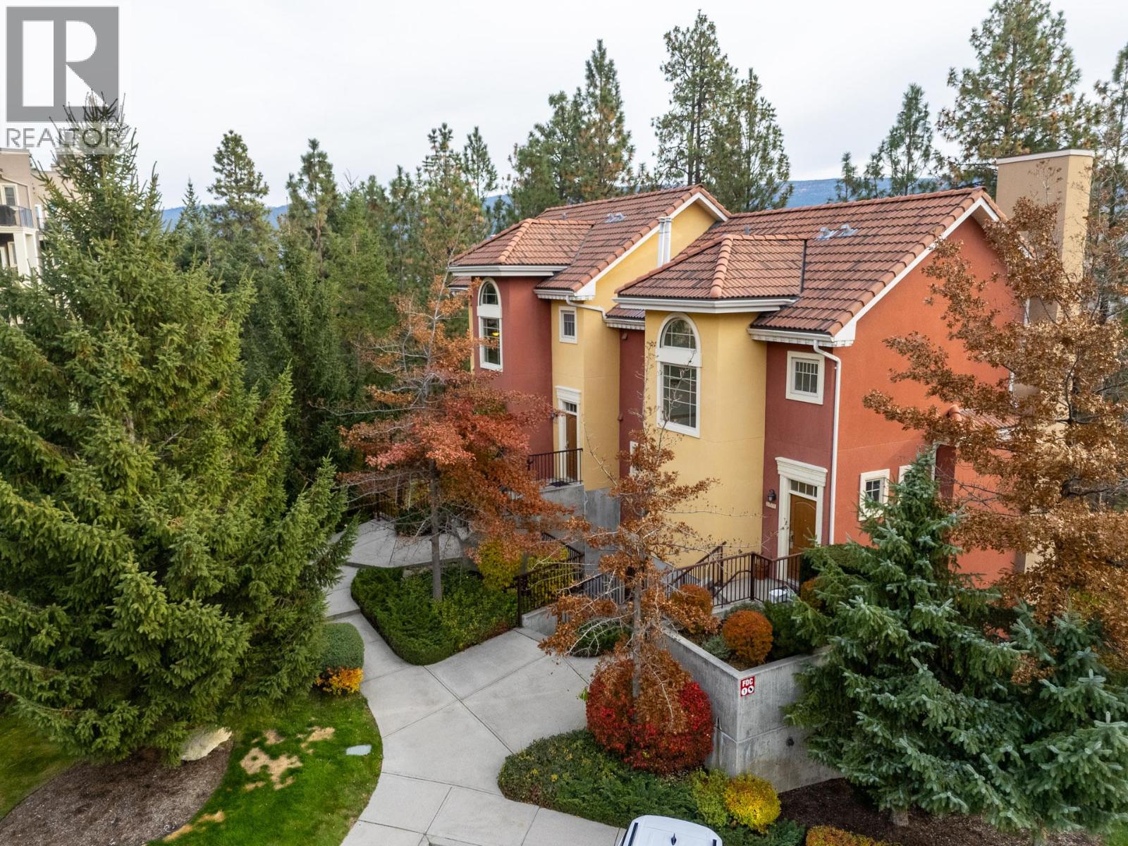 1795 Country Club Drive Unit# 201, Kelowna, British Columbia