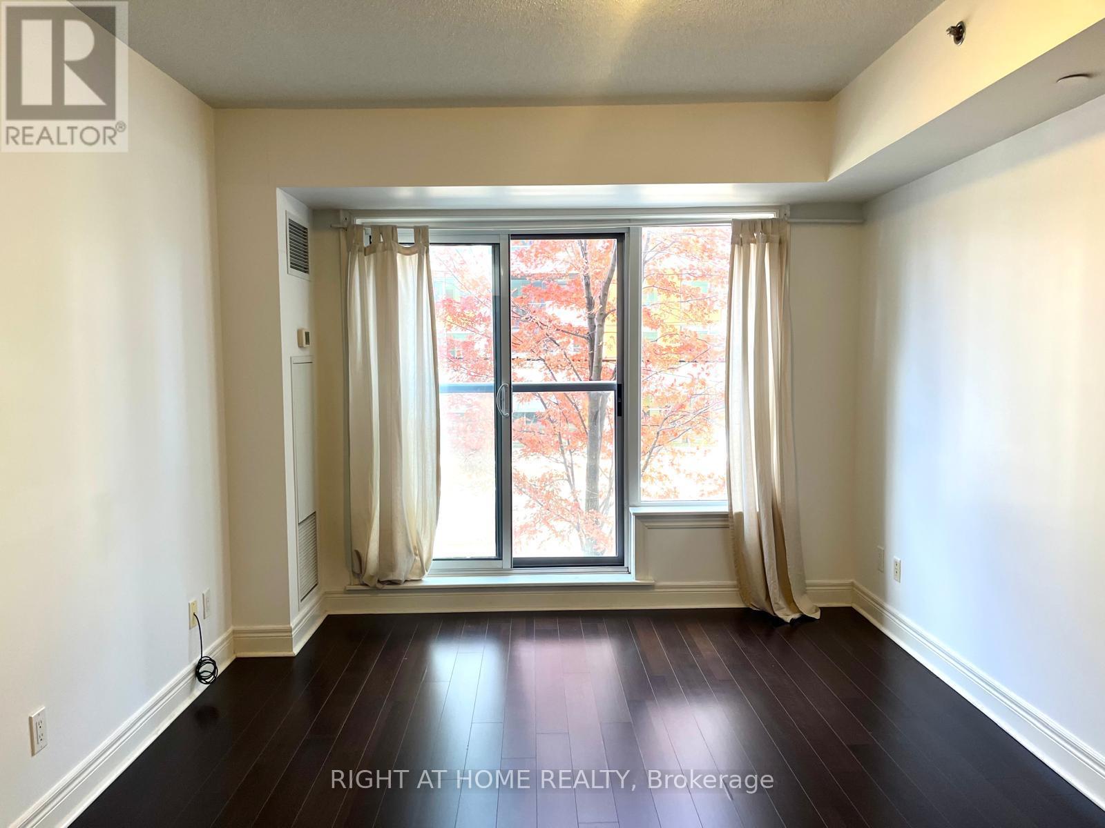 212 - 701 Sheppard Avenue W, Toronto, Ontario  M3H 0B2 - Photo 2 - C12420136