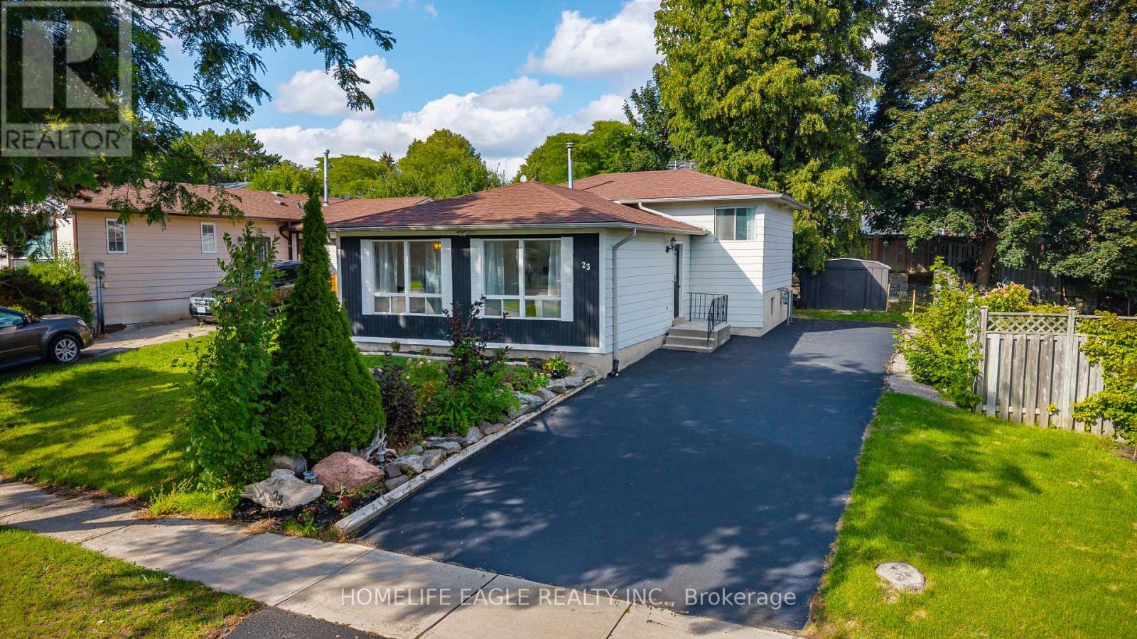 23 Maurino Court, Bradford West Gwillimbury (Bradford), Ontario  L3Z 1S6 - Photo 2 - N12516716