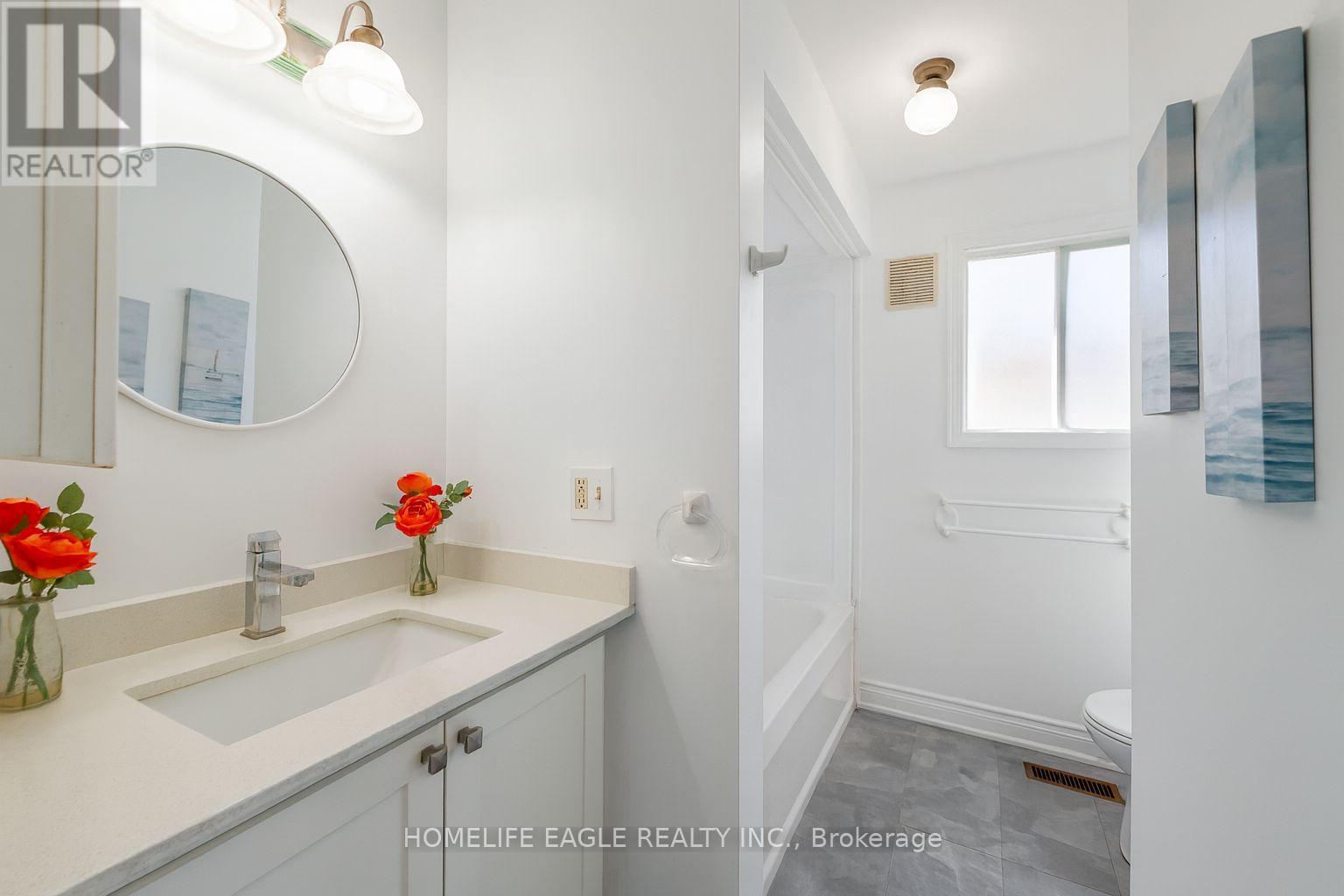 23 Maurino Court, Bradford West Gwillimbury (Bradford), Ontario  L3Z 1S6 - Photo 12 - N12516716