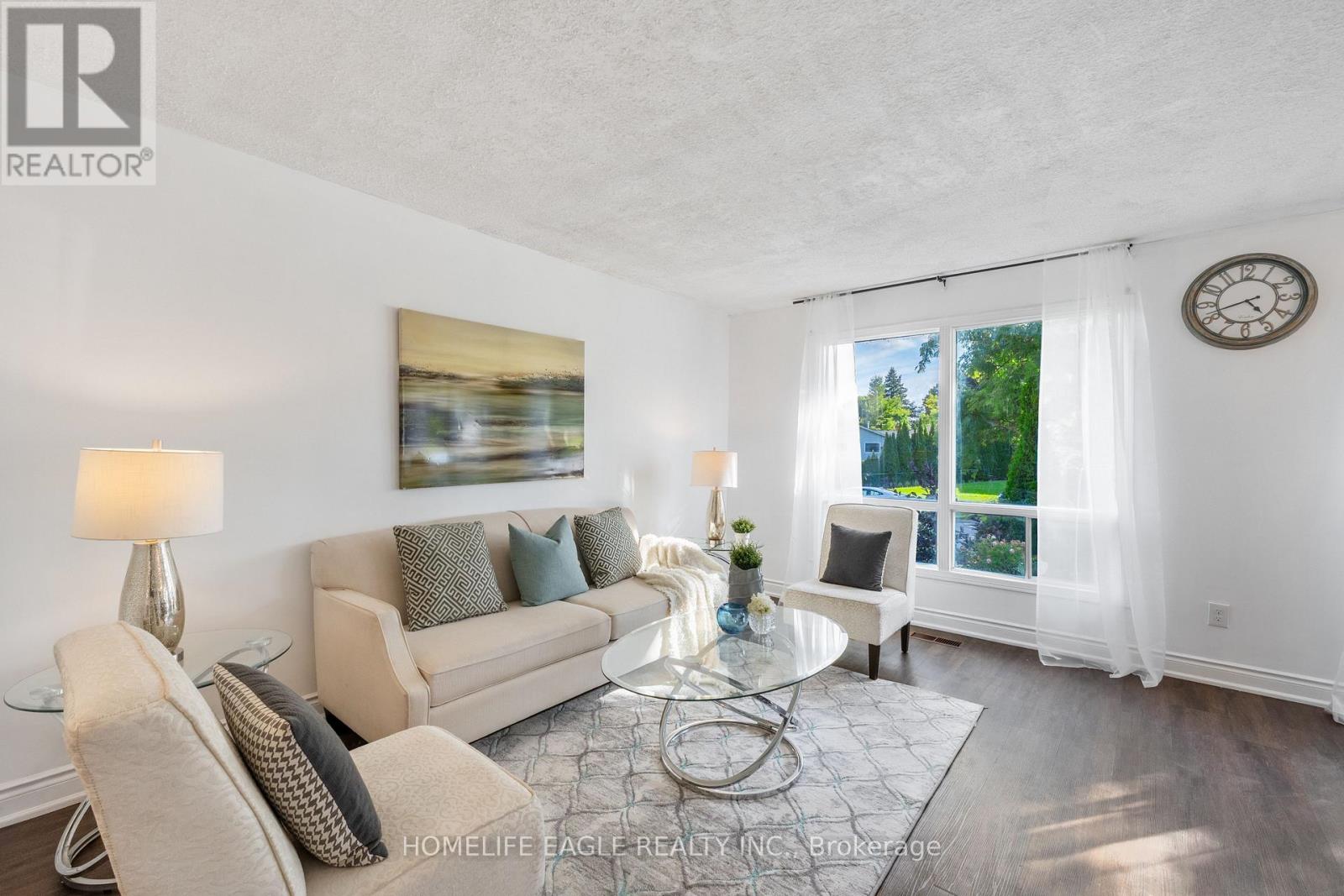 23 Maurino Court, Bradford West Gwillimbury (Bradford), Ontario  L3Z 1S6 - Photo 3 - N12516716