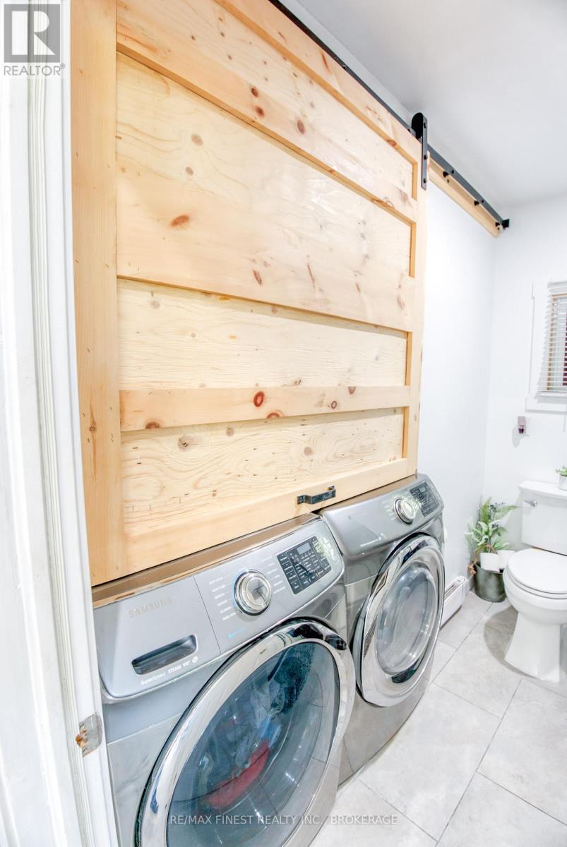 10874 Canoe Lake Road, Frontenac, Ontario  K0H 2V0 - Photo 17 - X12481963