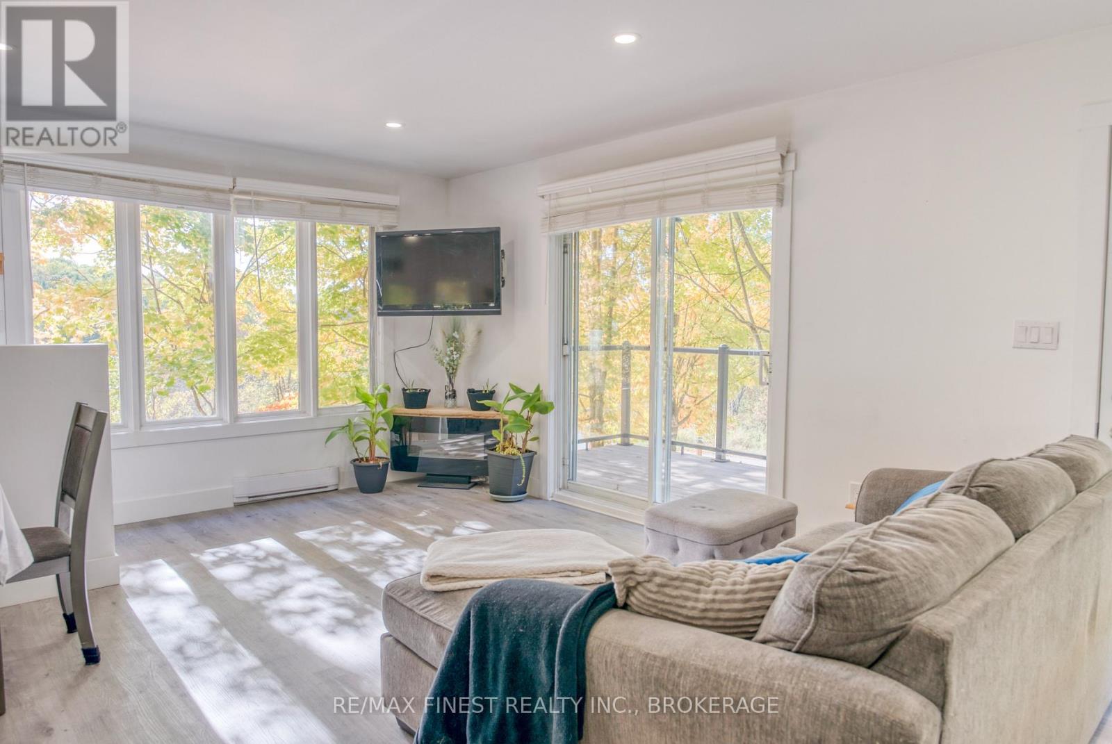 10874 Canoe Lake Road, Frontenac, Ontario  K0H 2V0 - Photo 12 - X12481963