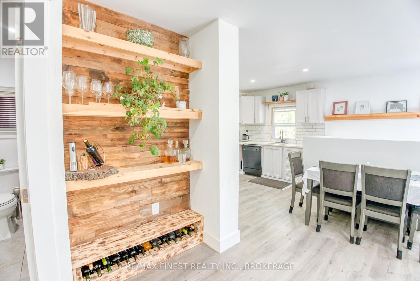 10874 Canoe Lake Road, Frontenac, Ontario  K0H 2V0 - Photo 15 - X12481963