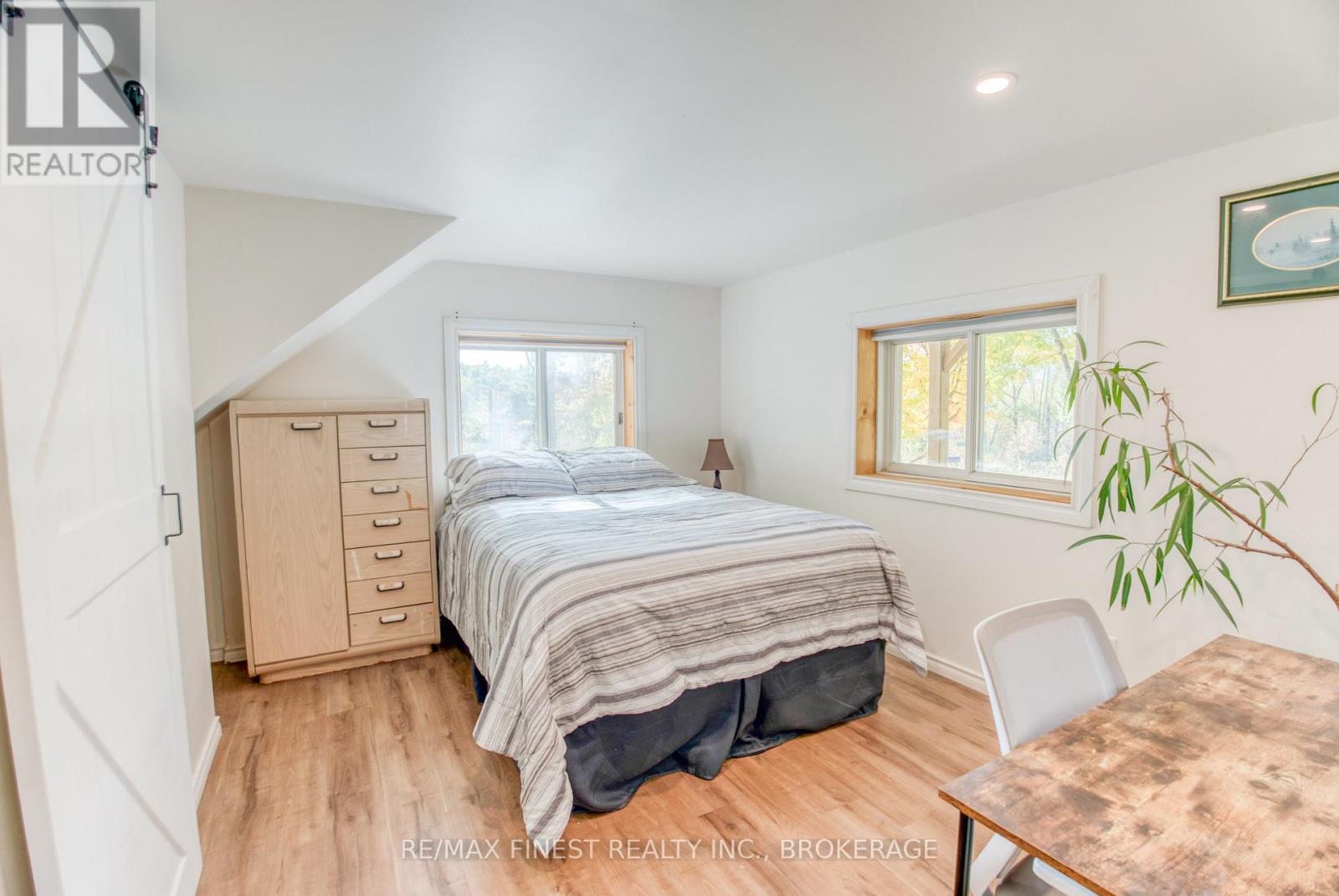 10874 Canoe Lake Road, Frontenac, Ontario  K0H 2V0 - Photo 26 - X12481963