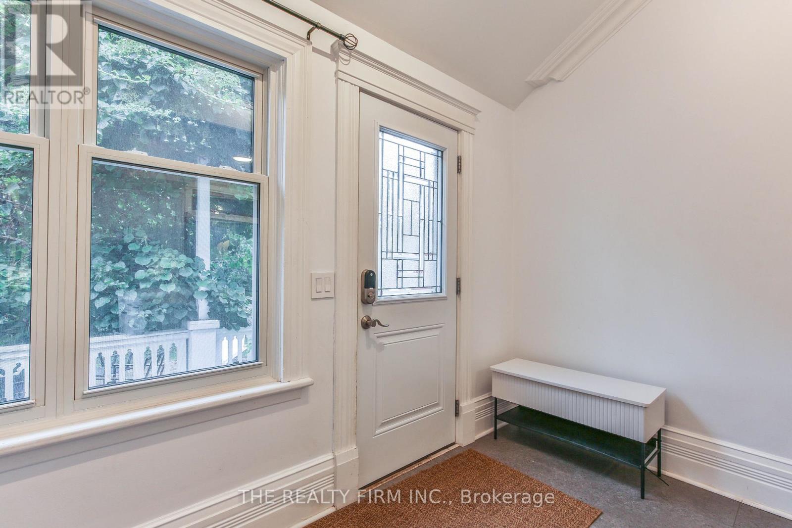 9 East Avenue, St. Thomas, Ontario  N5R 3S9 - Photo 18 - X12357827