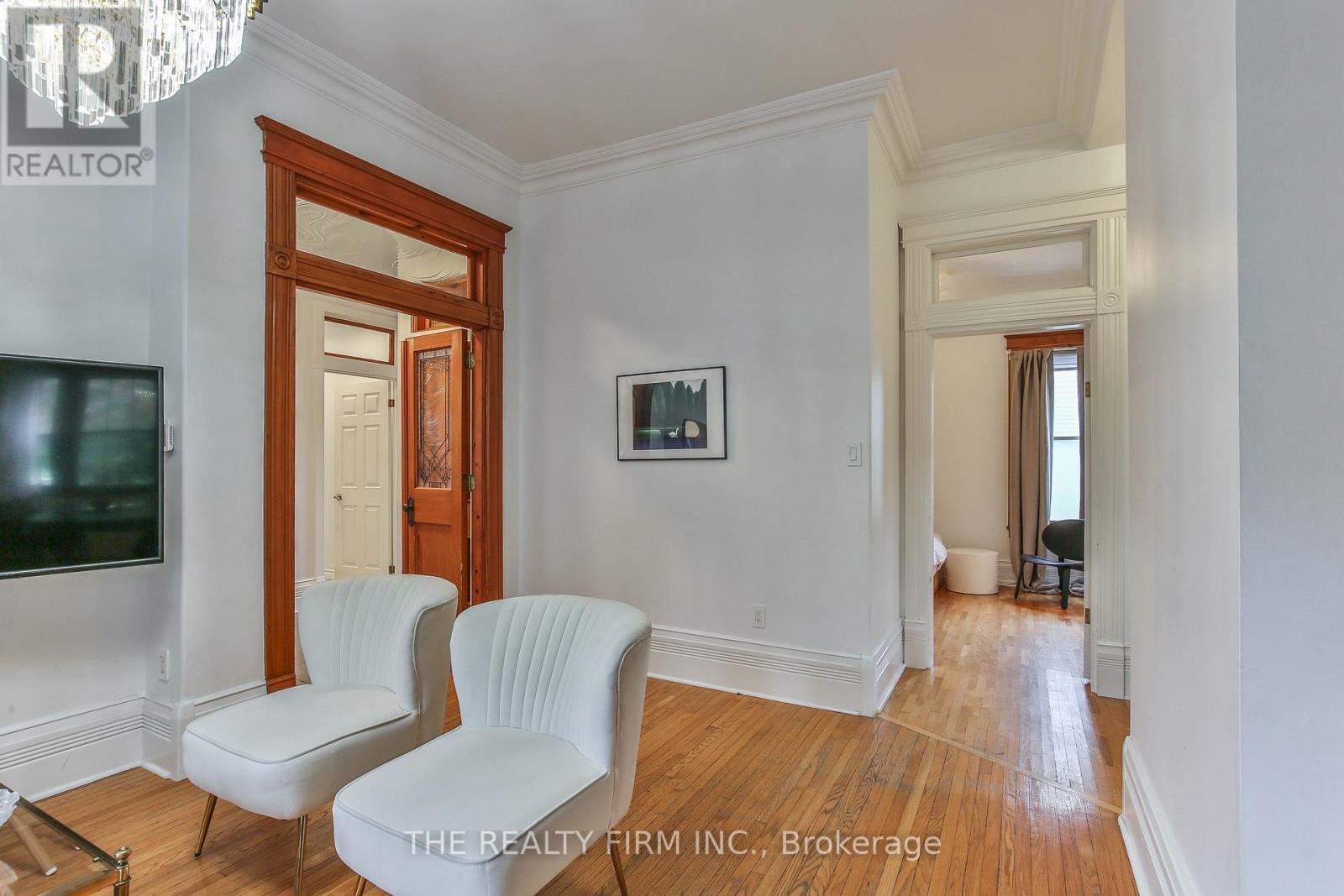 9 East Avenue, St. Thomas, Ontario  N5R 3S9 - Photo 11 - X12357827