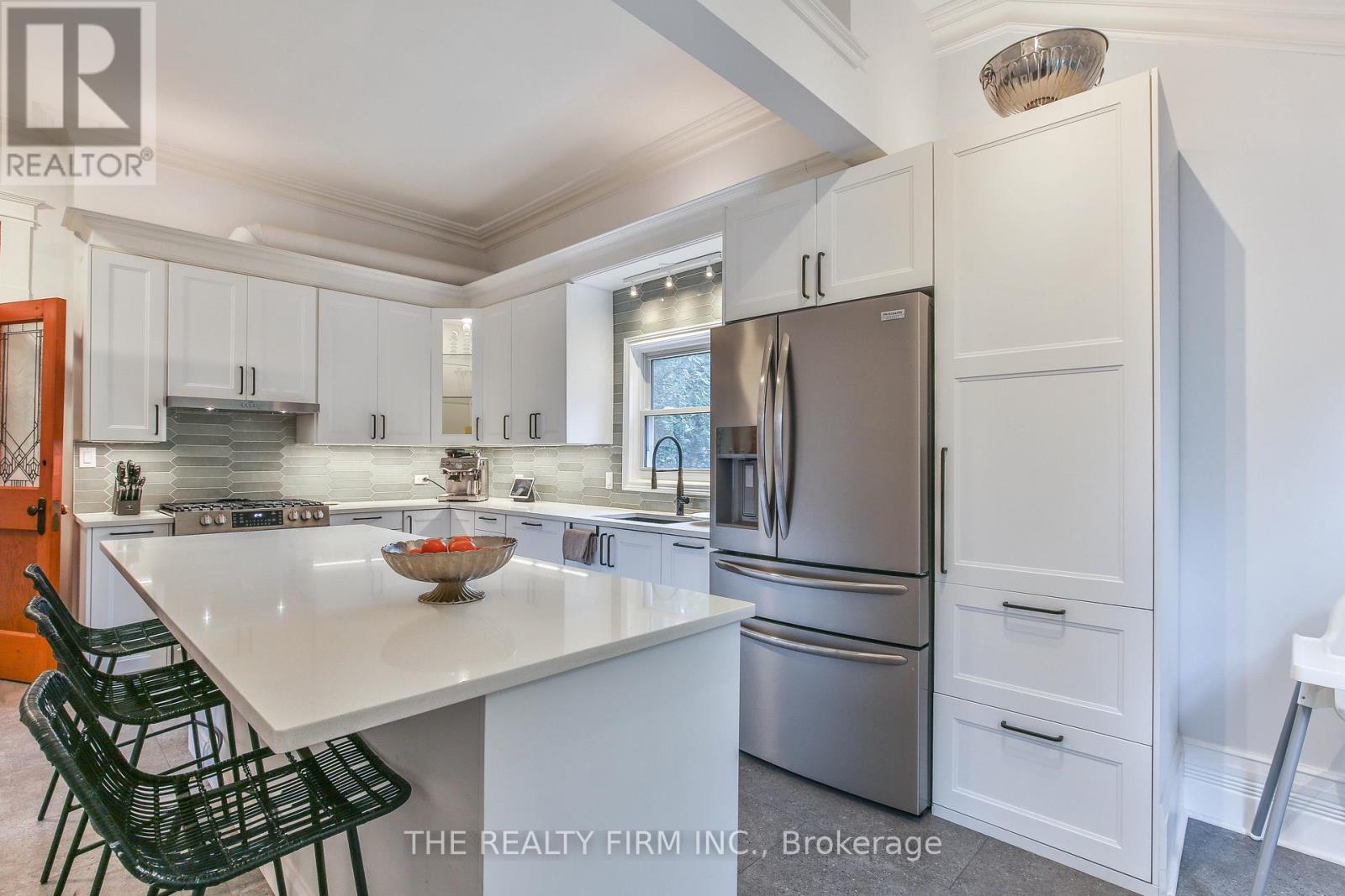 9 East Avenue, St. Thomas, Ontario  N5R 3S9 - Photo 16 - X12357827