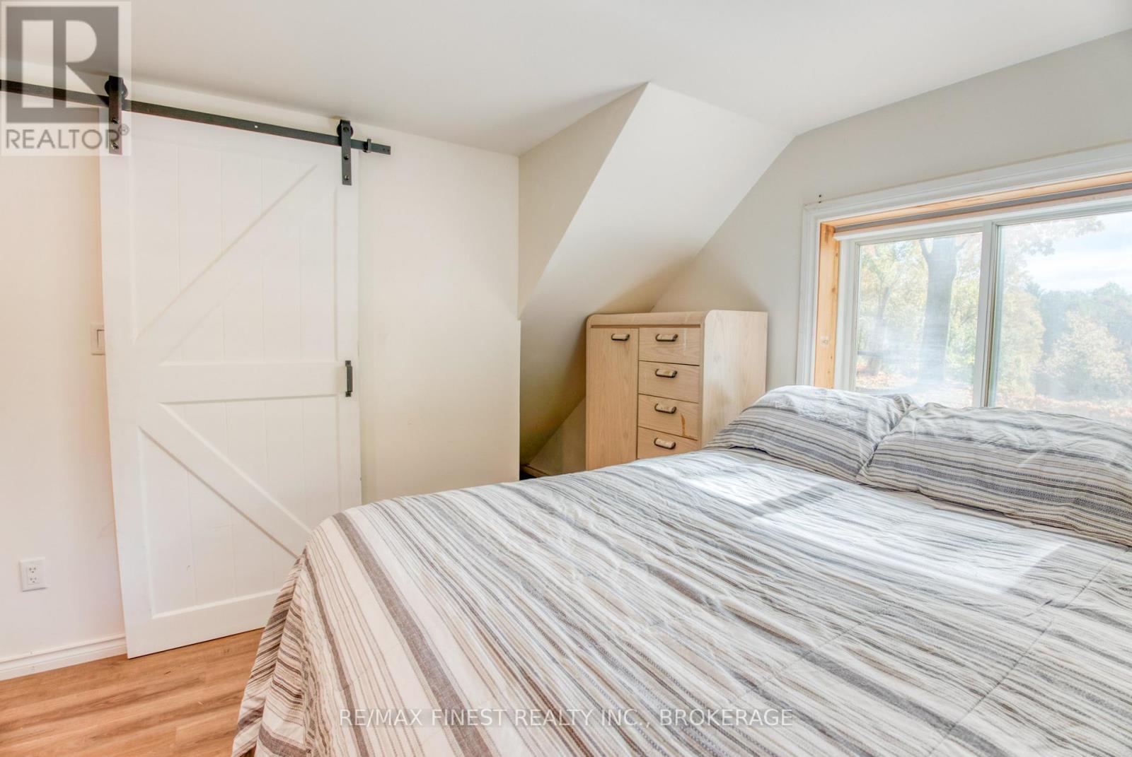 10874 Canoe Lake Road, Frontenac, Ontario  K0H 2V0 - Photo 27 - X12481963