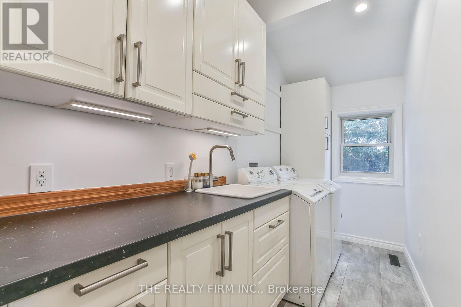 9 East Avenue, St. Thomas, Ontario  N5R 3S9 - Photo 26 - X12357827