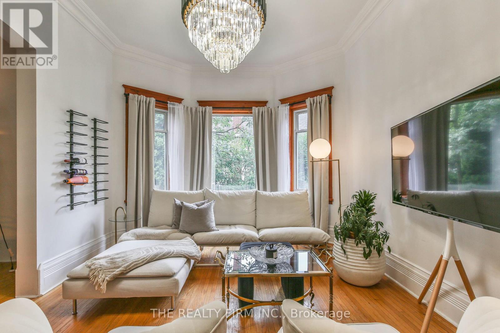 9 East Avenue, St. Thomas, Ontario  N5R 3S9 - Photo 8 - X12357827