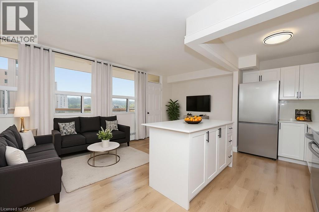 15 NICKLAUS Drive Unit# 605, Hamilton, Ontario