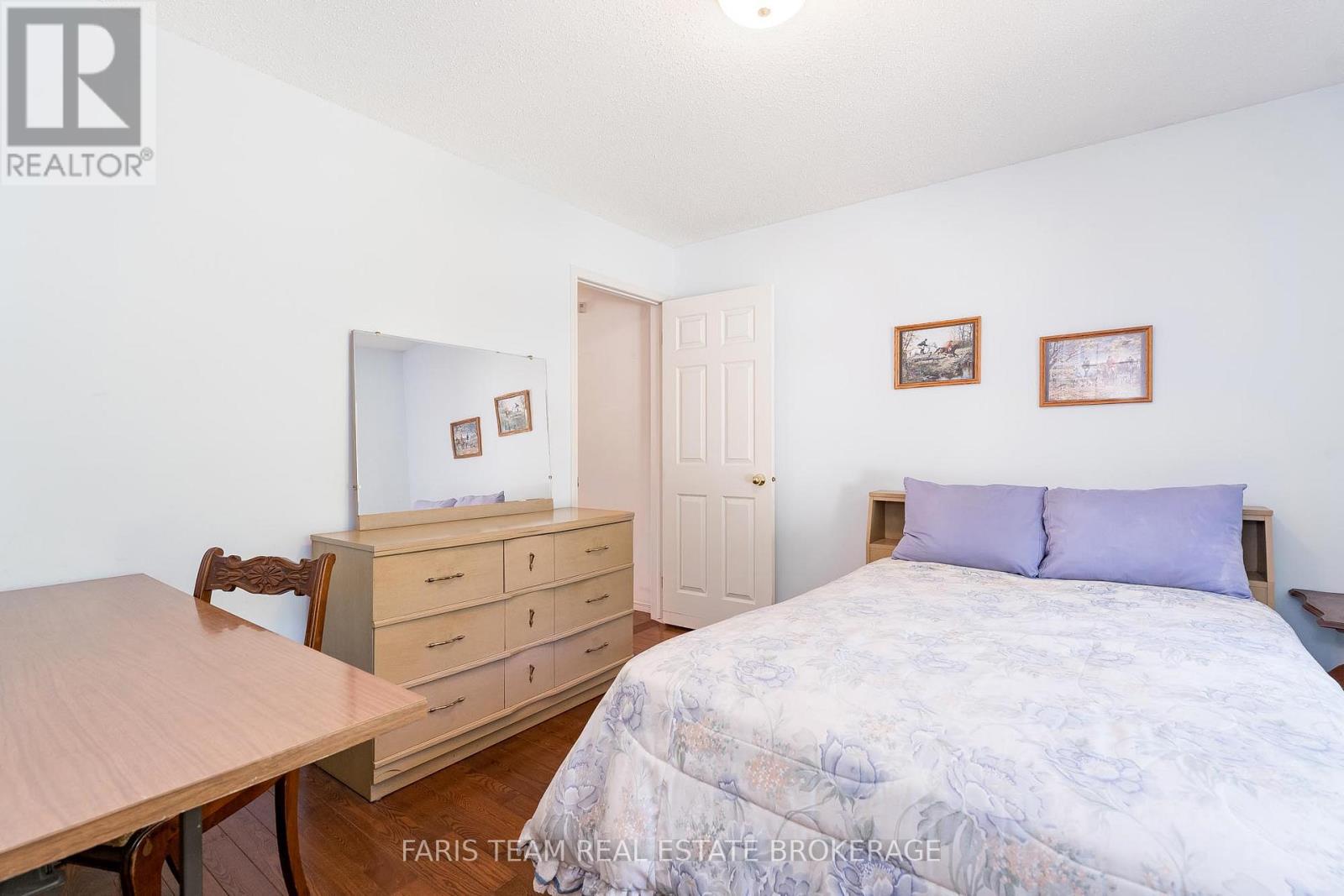 17 Stanley Road, Kawartha Lakes, Ontario  K0M 2T0 - Photo 12 - X12380760