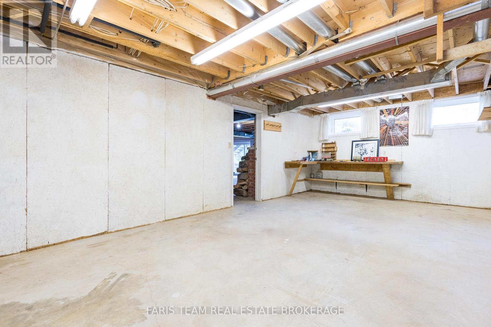 17 Stanley Road, Kawartha Lakes, Ontario  K0M 2T0 - Photo 23 - X12380760