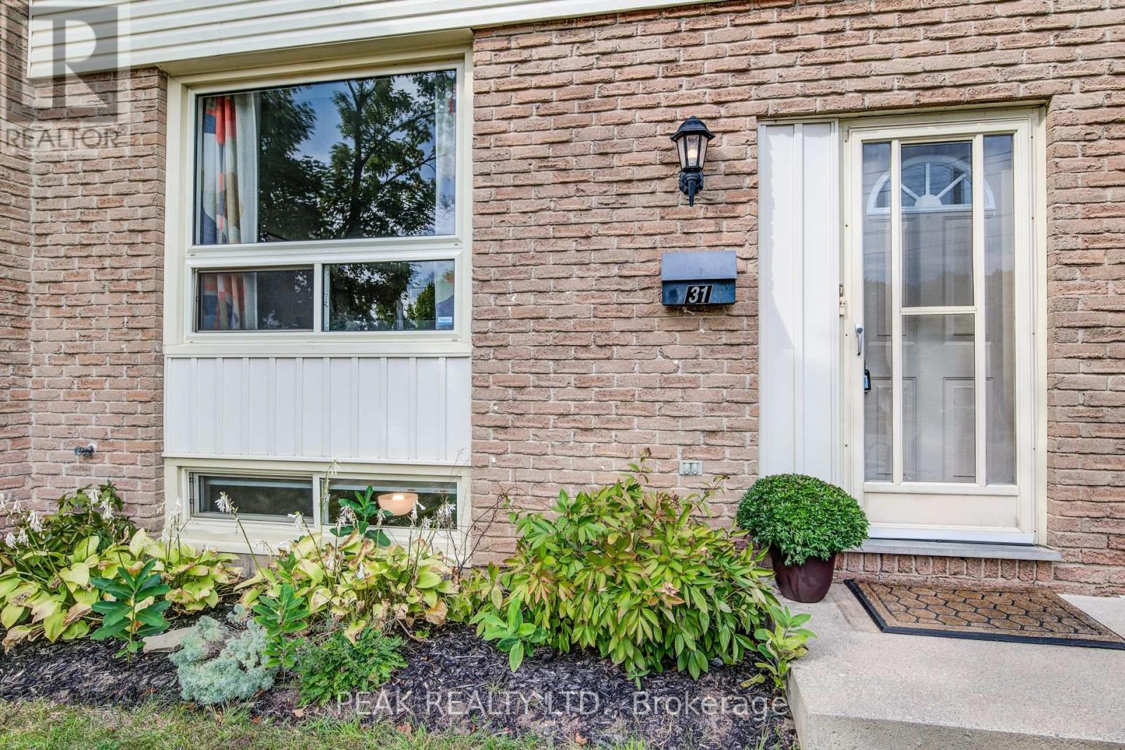 31 - 165 Green Valley Drive, Kitchener, Ontario  N2P 1K3 - Photo 4 - X12397521