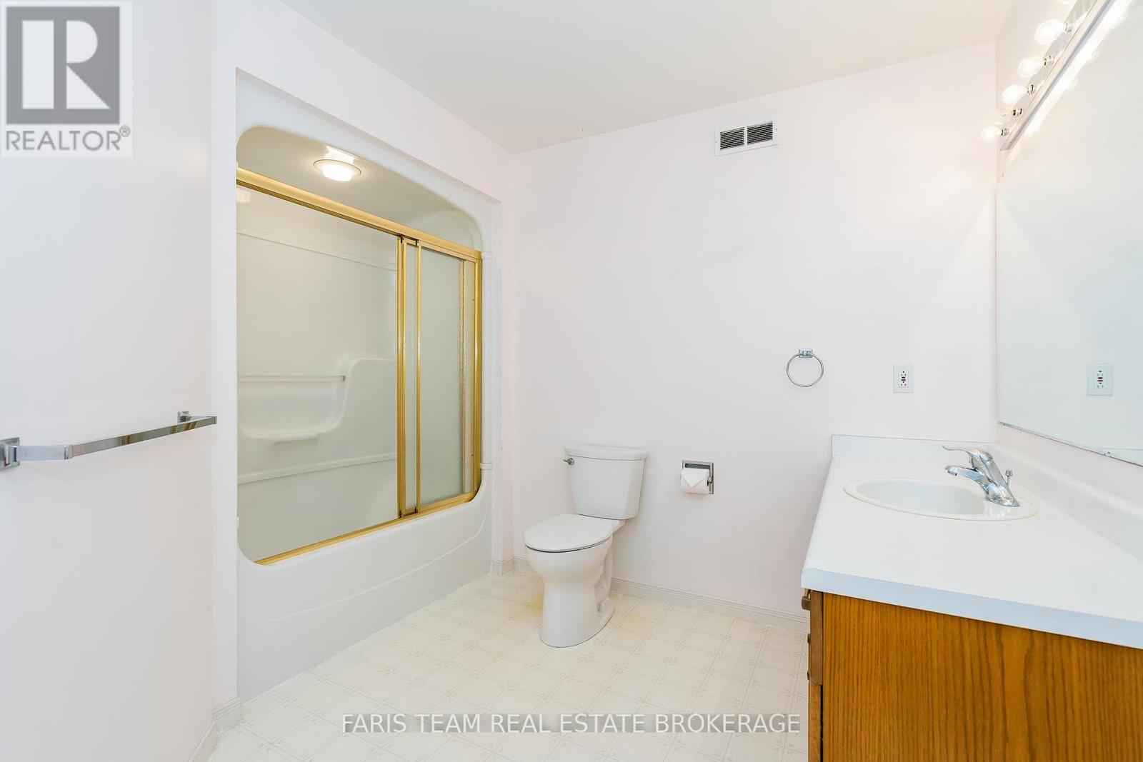 17 Stanley Road, Kawartha Lakes, Ontario  K0M 2T0 - Photo 13 - X12380760