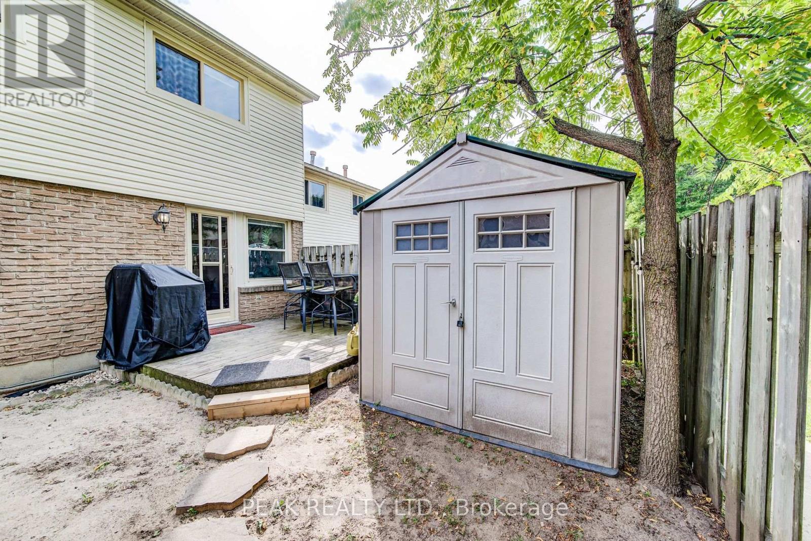 31 - 165 Green Valley Drive, Kitchener, Ontario  N2P 1K3 - Photo 36 - X12397521