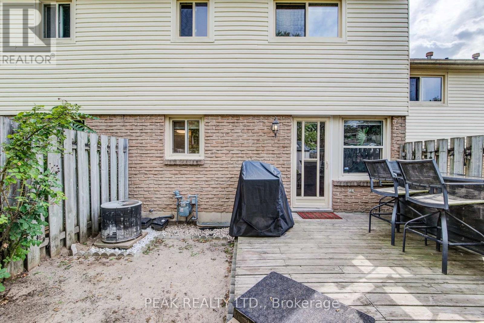 31 - 165 Green Valley Drive, Kitchener, Ontario  N2P 1K3 - Photo 37 - X12397521