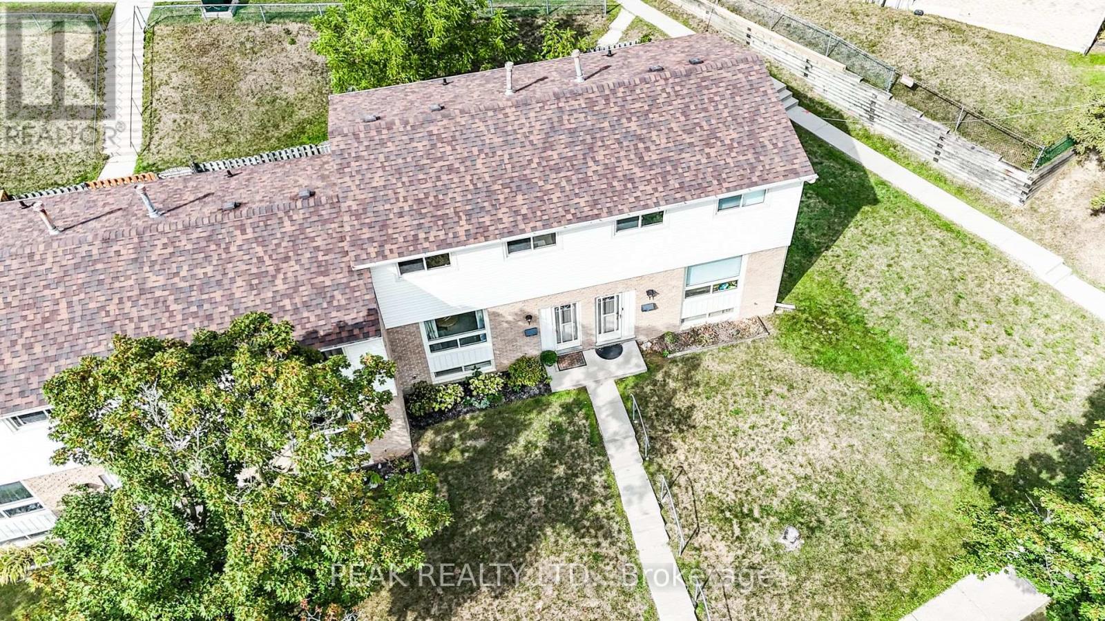 31 - 165 Green Valley Drive, Kitchener, Ontario  N2P 1K3 - Photo 3 - X12397521