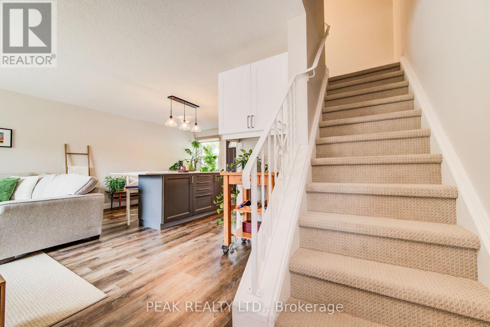 31 - 165 Green Valley Drive, Kitchener, Ontario  N2P 1K3 - Photo 6 - X12397521