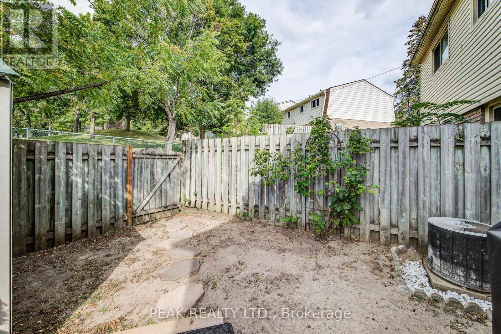 31 - 165 Green Valley Drive, Kitchener, Ontario  N2P 1K3 - Photo 34 - X12397521