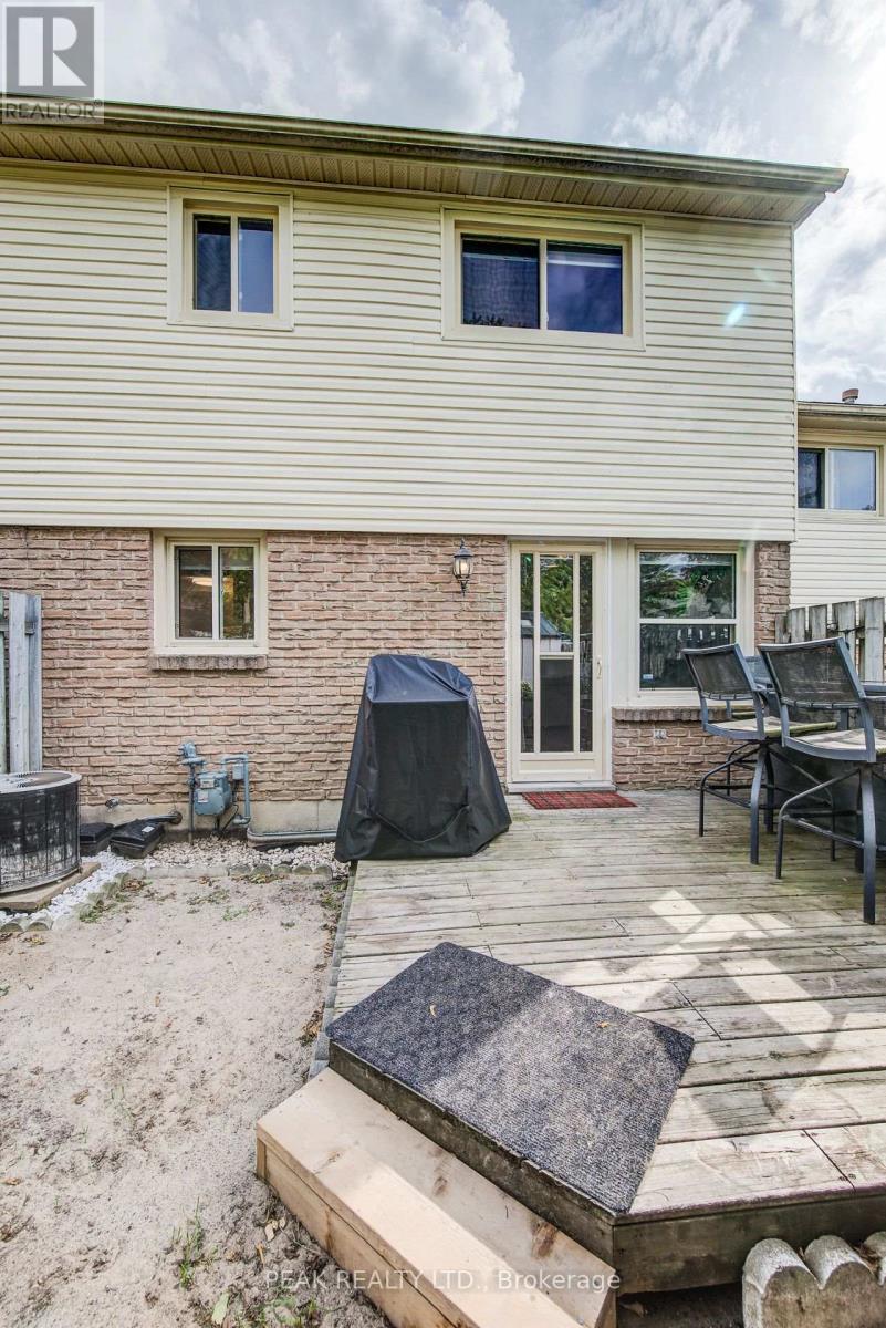 31 - 165 Green Valley Drive, Kitchener, Ontario  N2P 1K3 - Photo 38 - X12397521